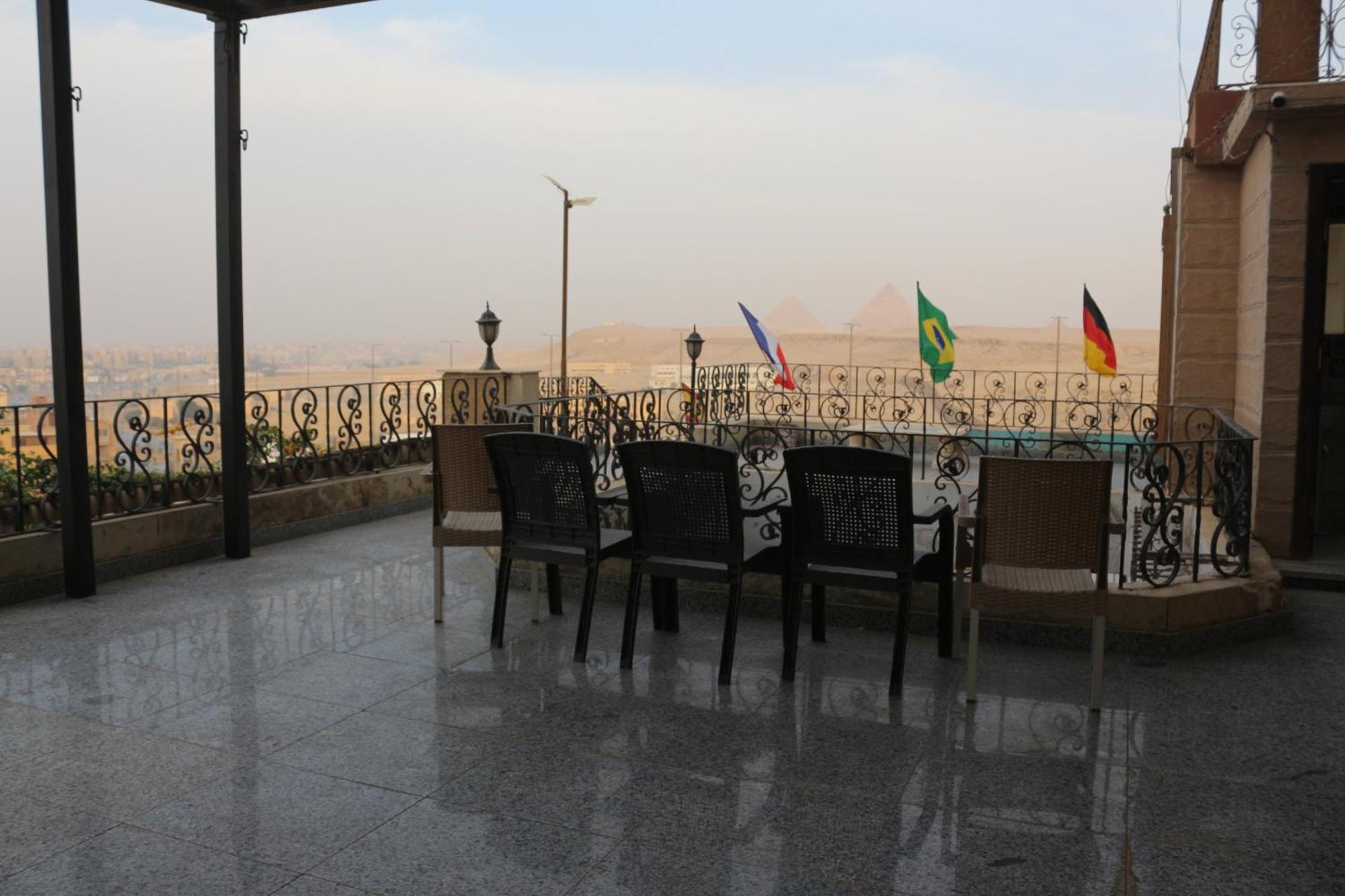 Pyramita Hotel
