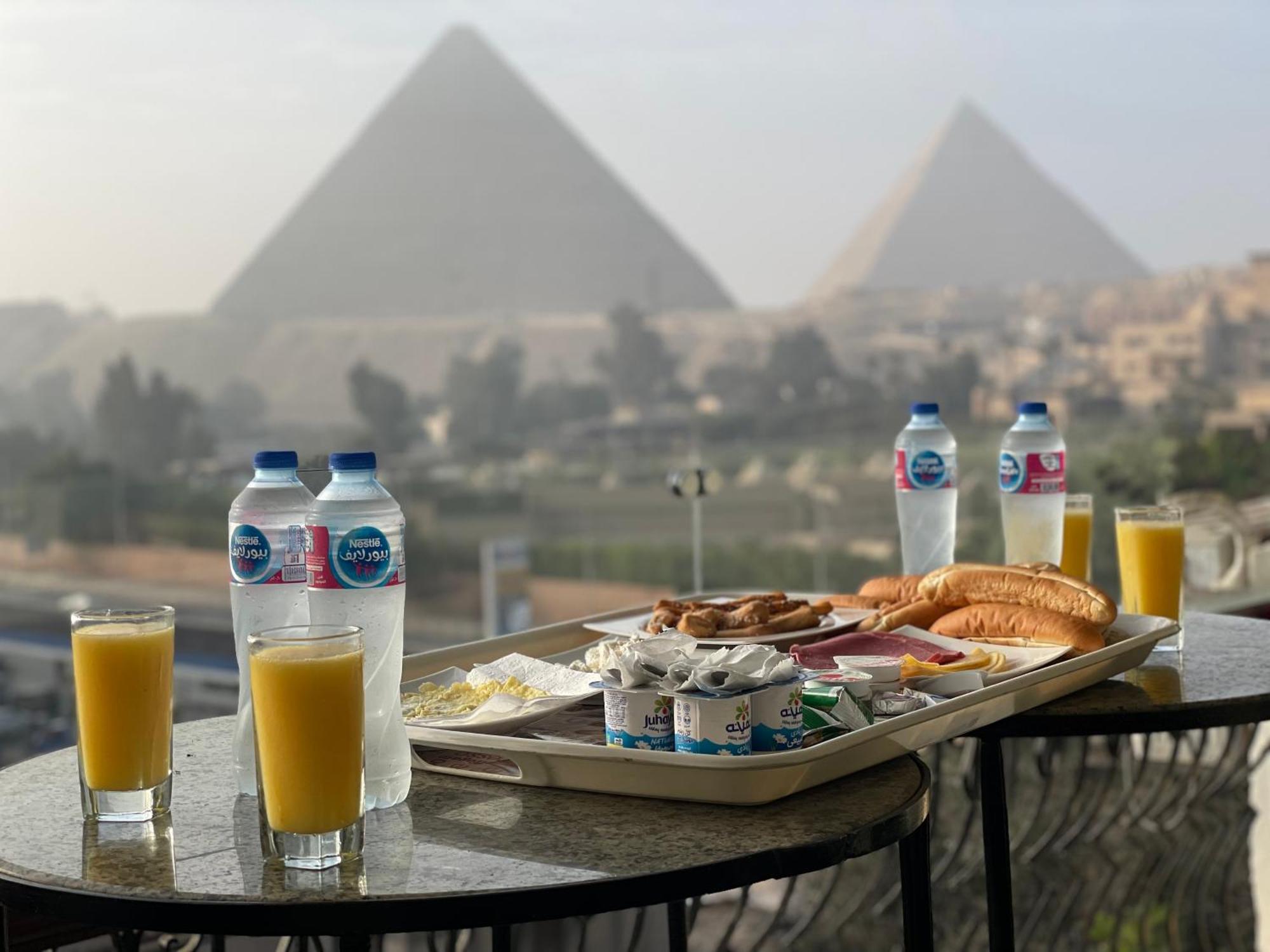 Pensiune Unique Pyramids View