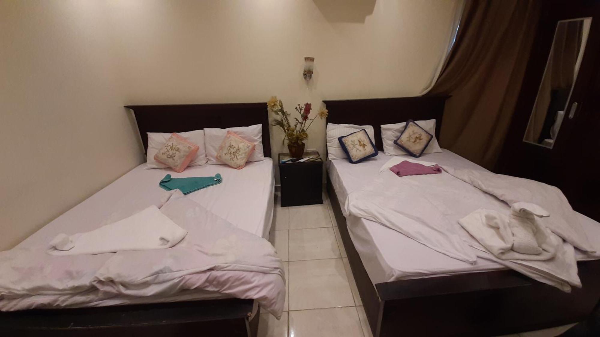Hotel Queen Isis Pyramids View *