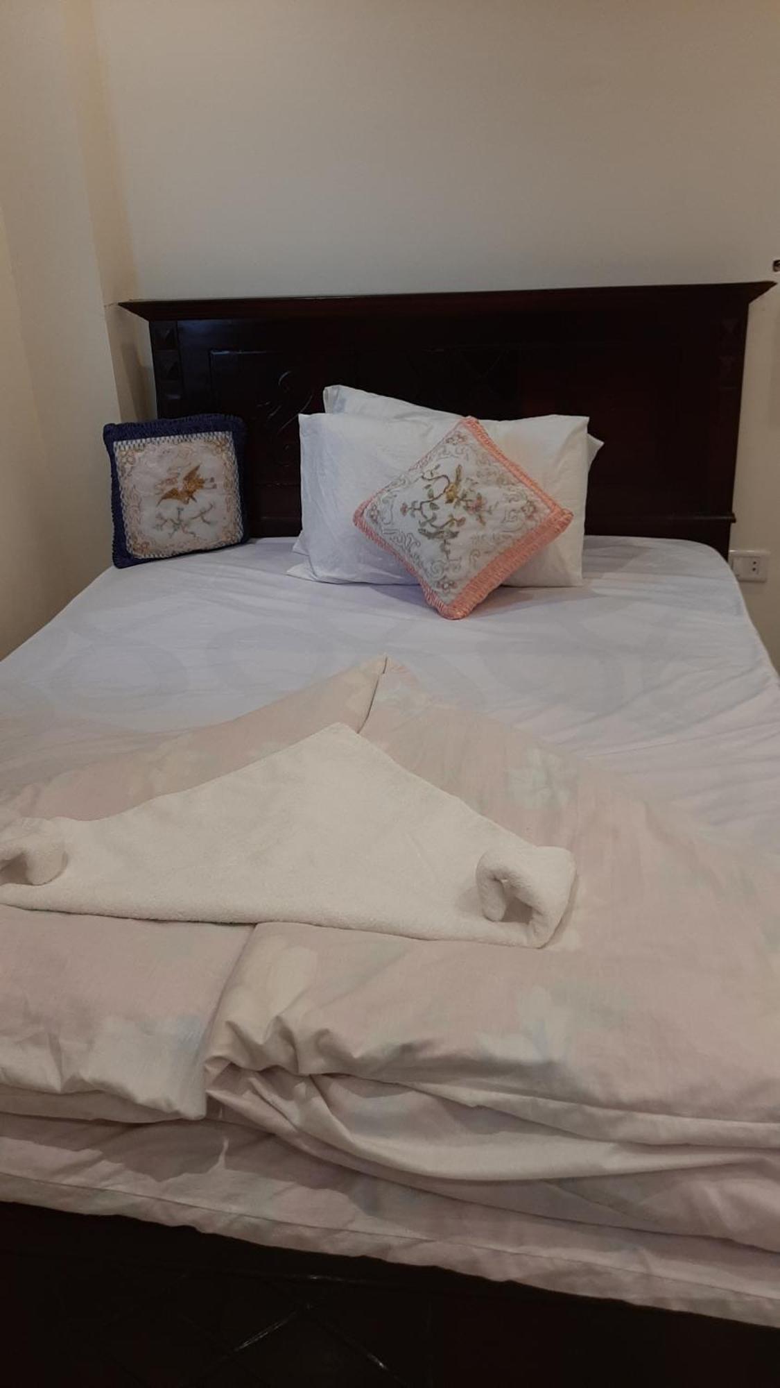 Queen Isis Pyramids View Hotel Al Kawm al Akhdar