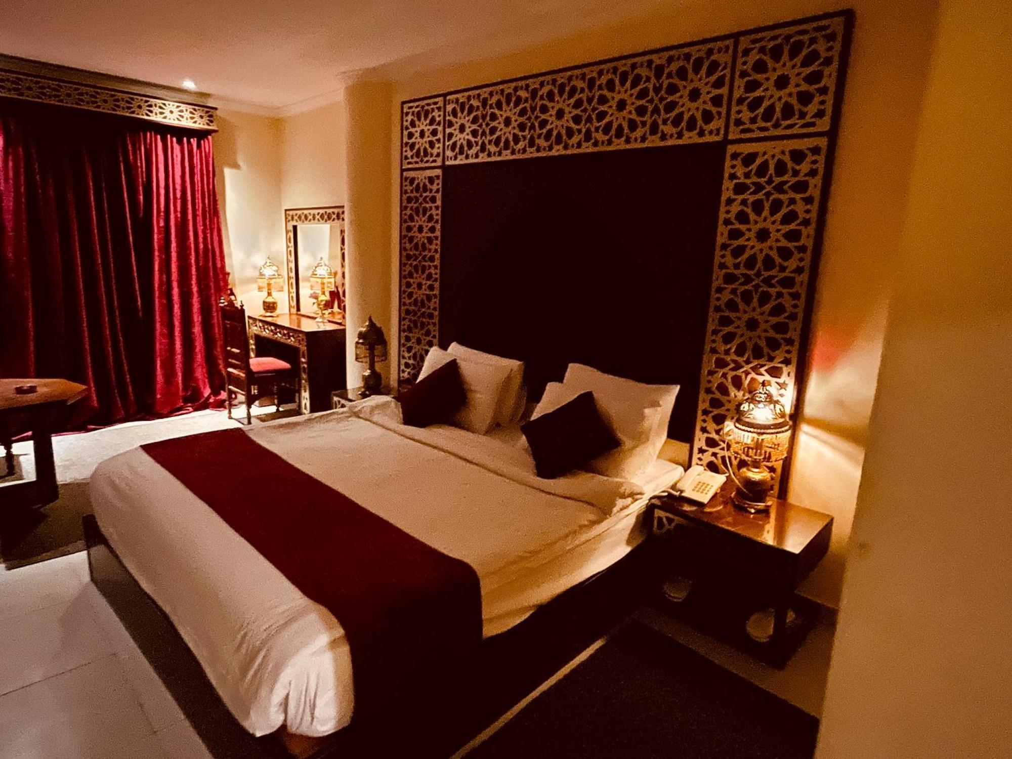 Pyramids Tower Hotel Nazlet el-Sisi