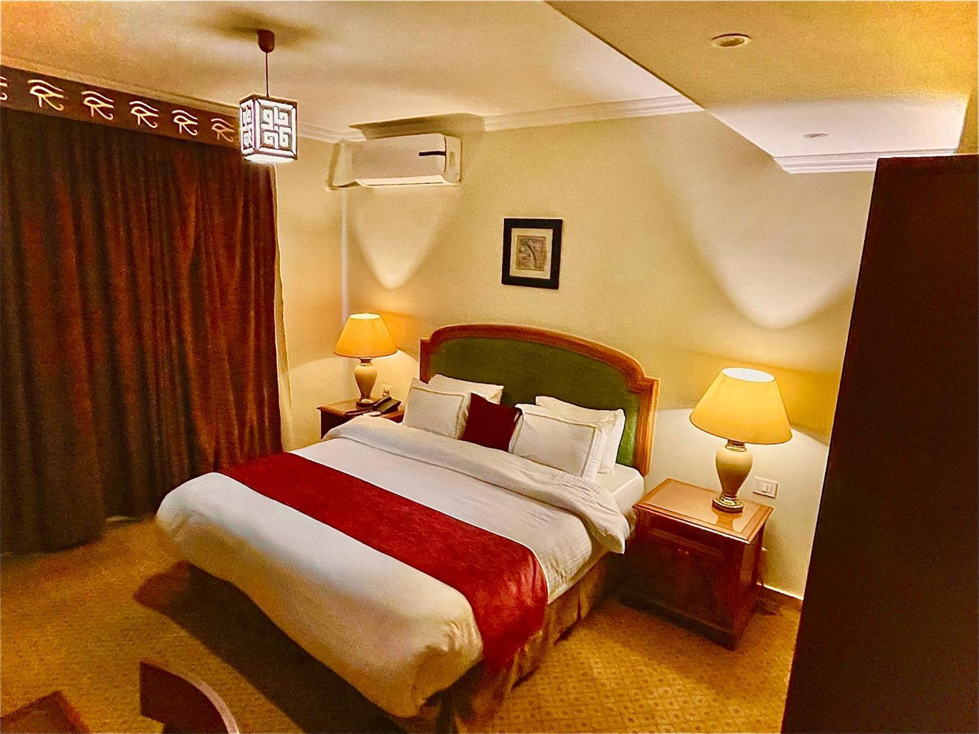 Pyramids Tower 3* Nazlet el-Sisi
