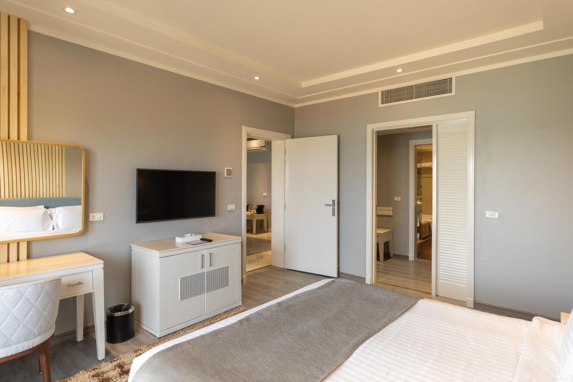 Resort Sunrise Crystal Bay -grand Select (adults Only)