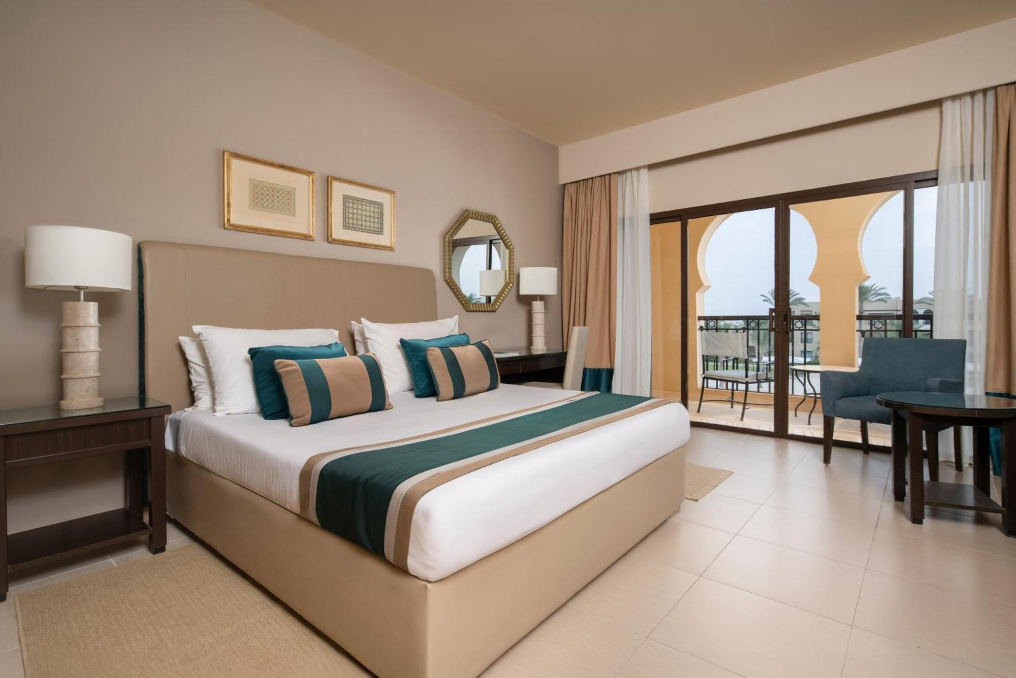 Jaz Oriental, Almaza Bay 5*
