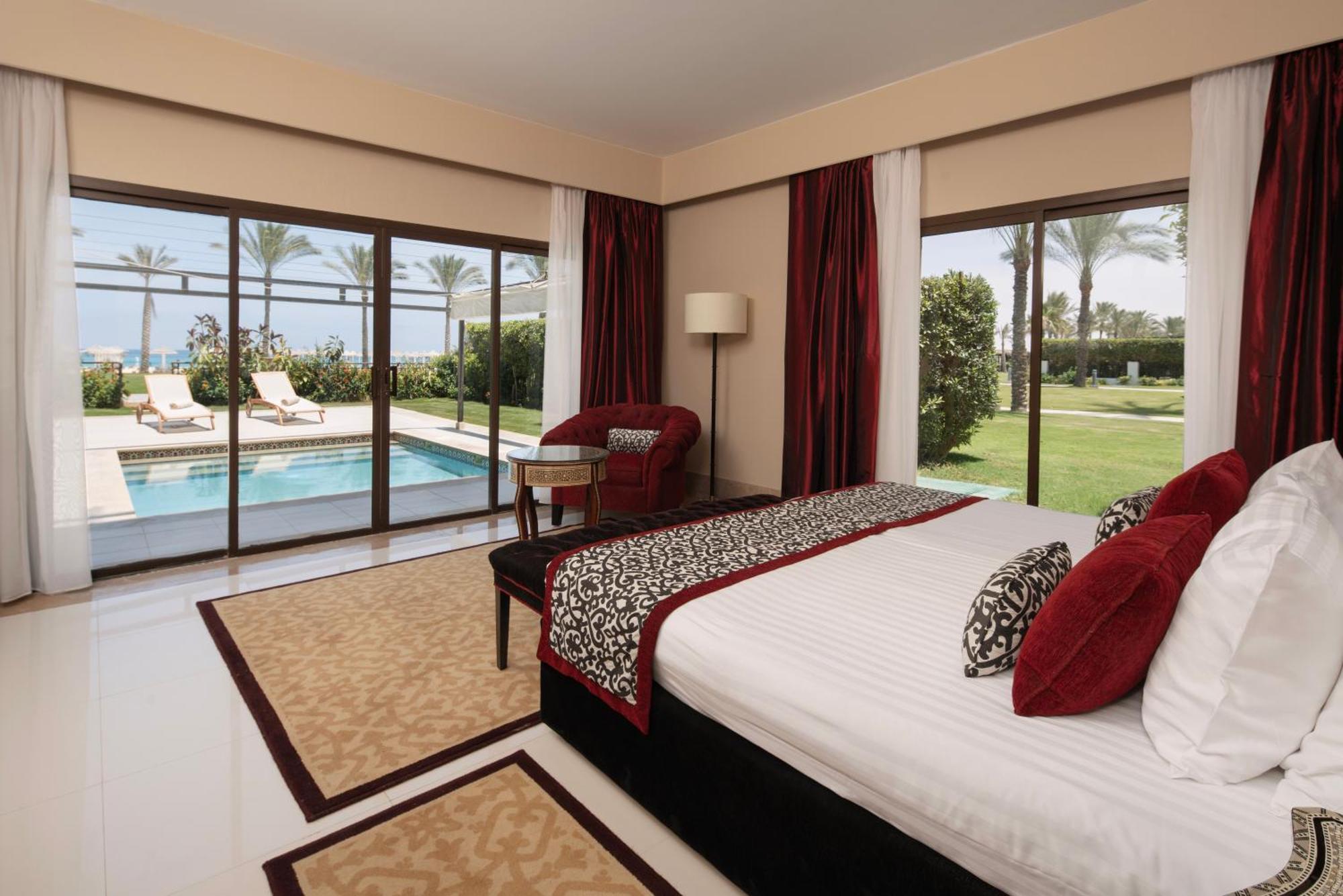 Jaz Oriental, Almaza Bay 5*