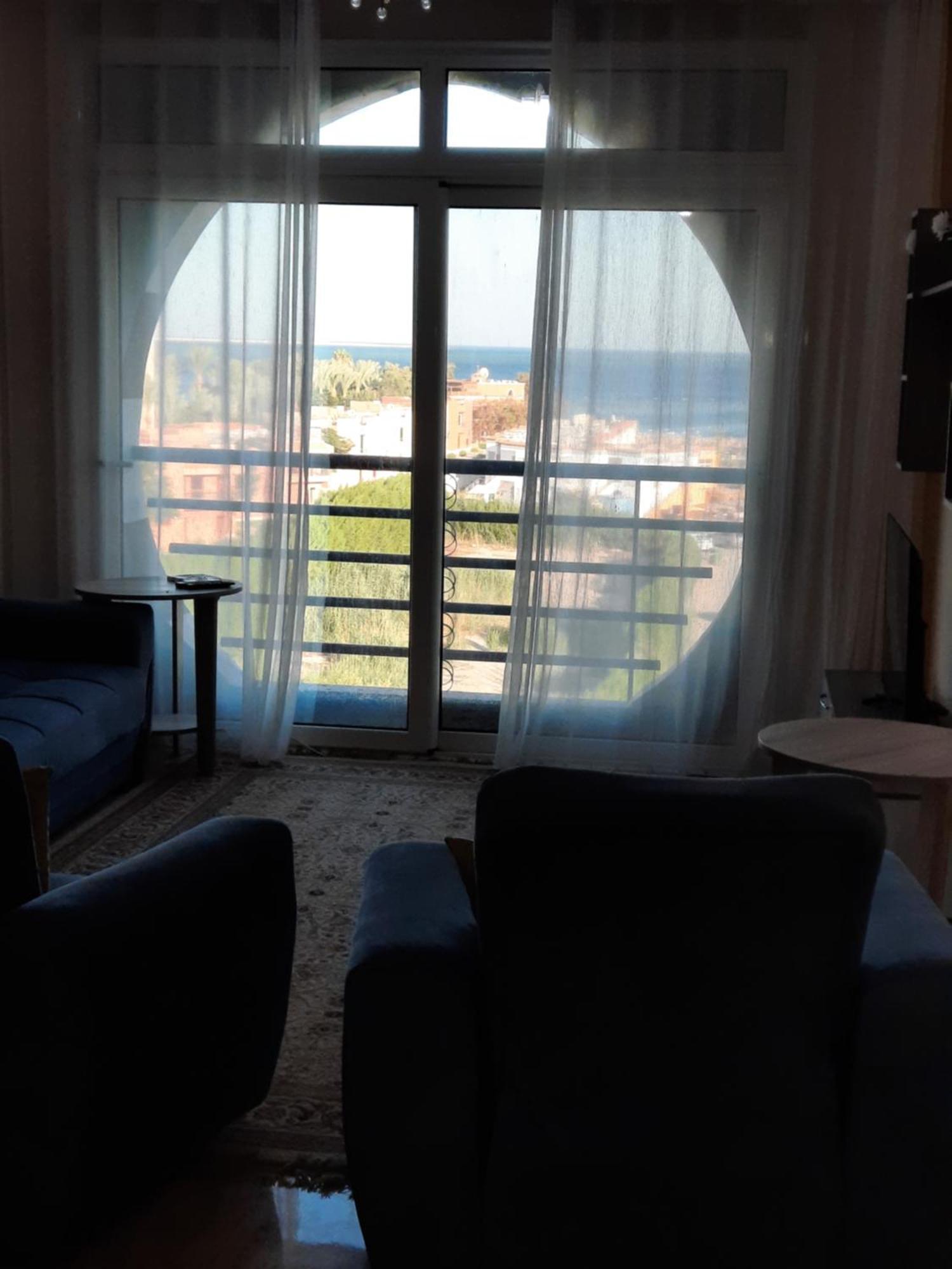 2bedroom In Apartment *
