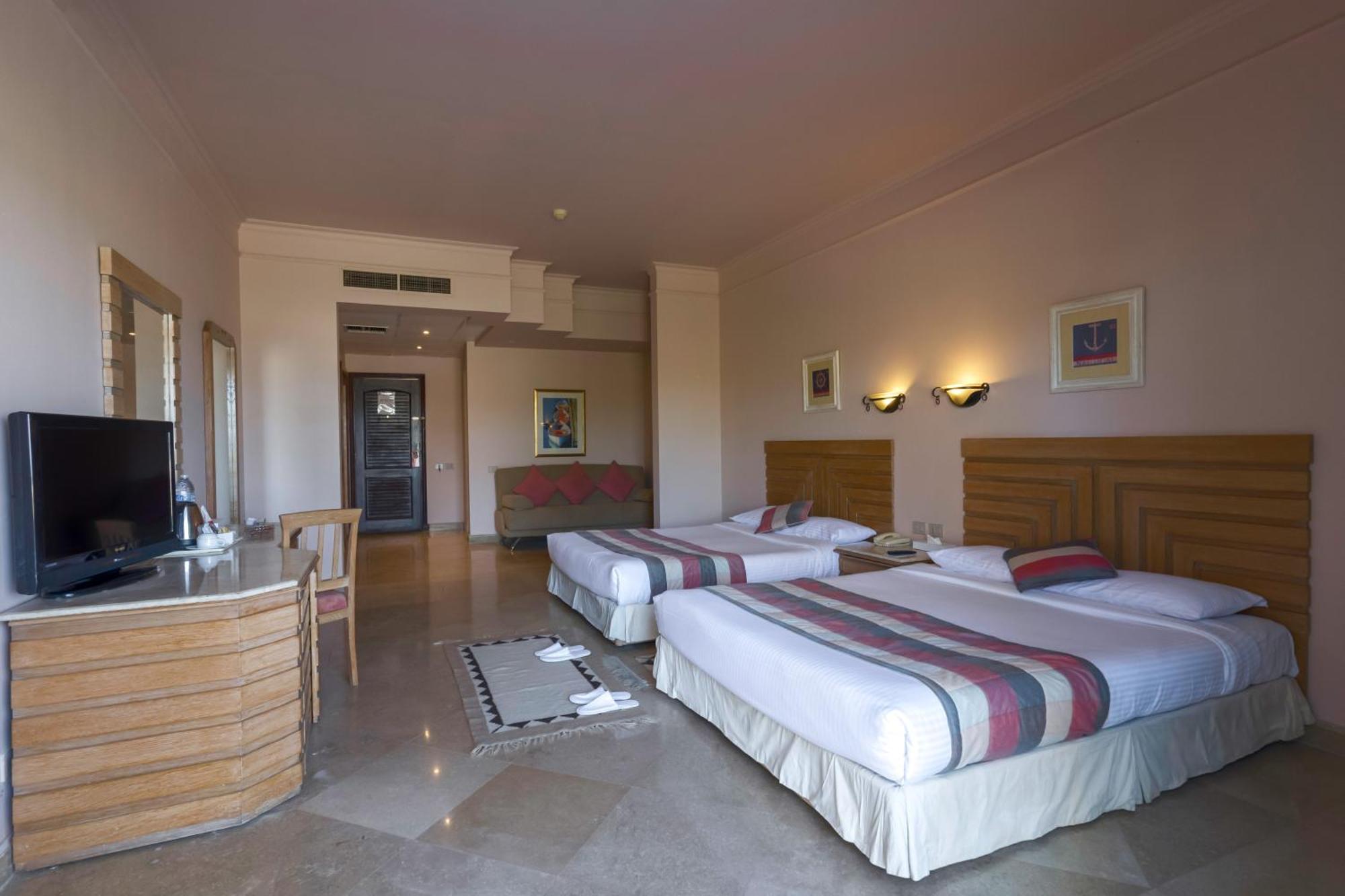 Resort Coral Beach 4*