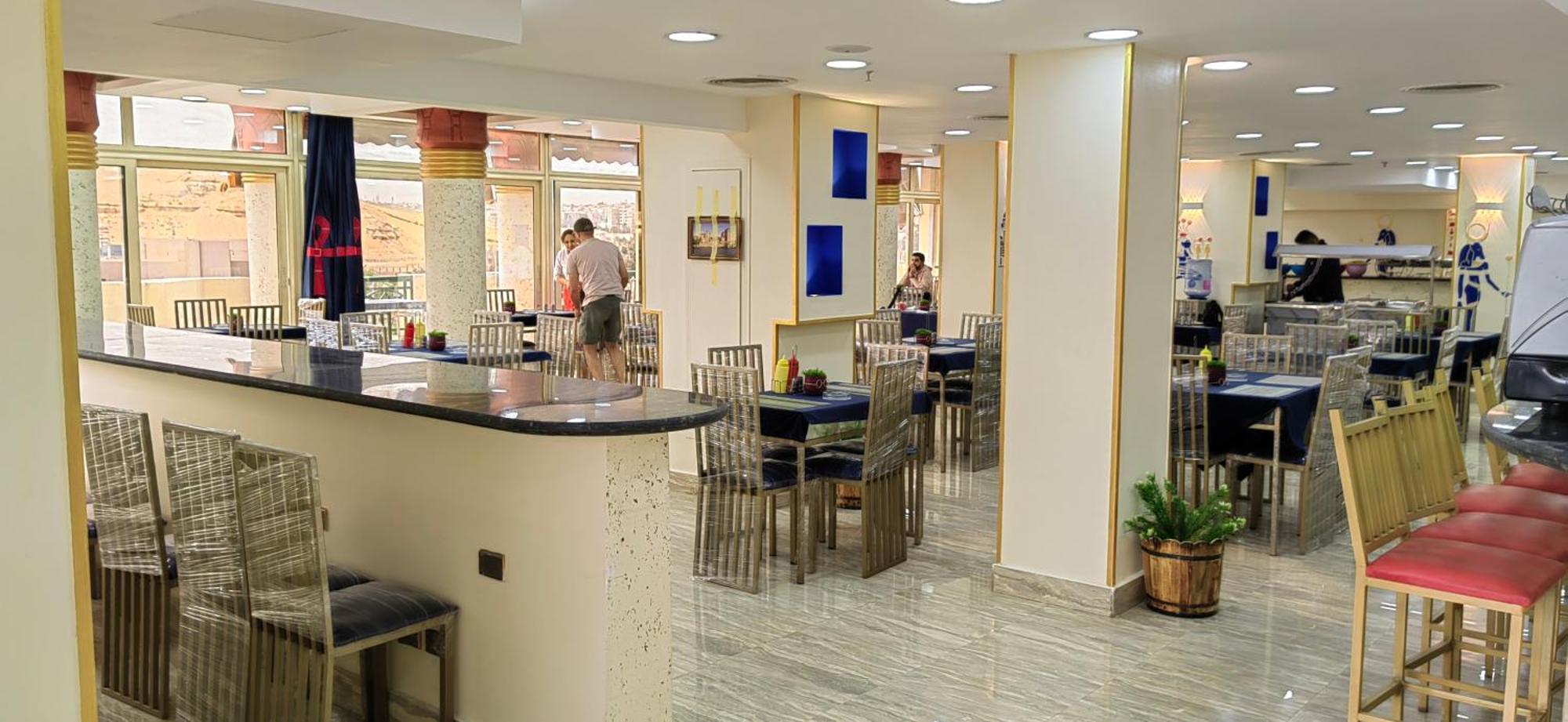 Hotel Regency Pyramids 4*