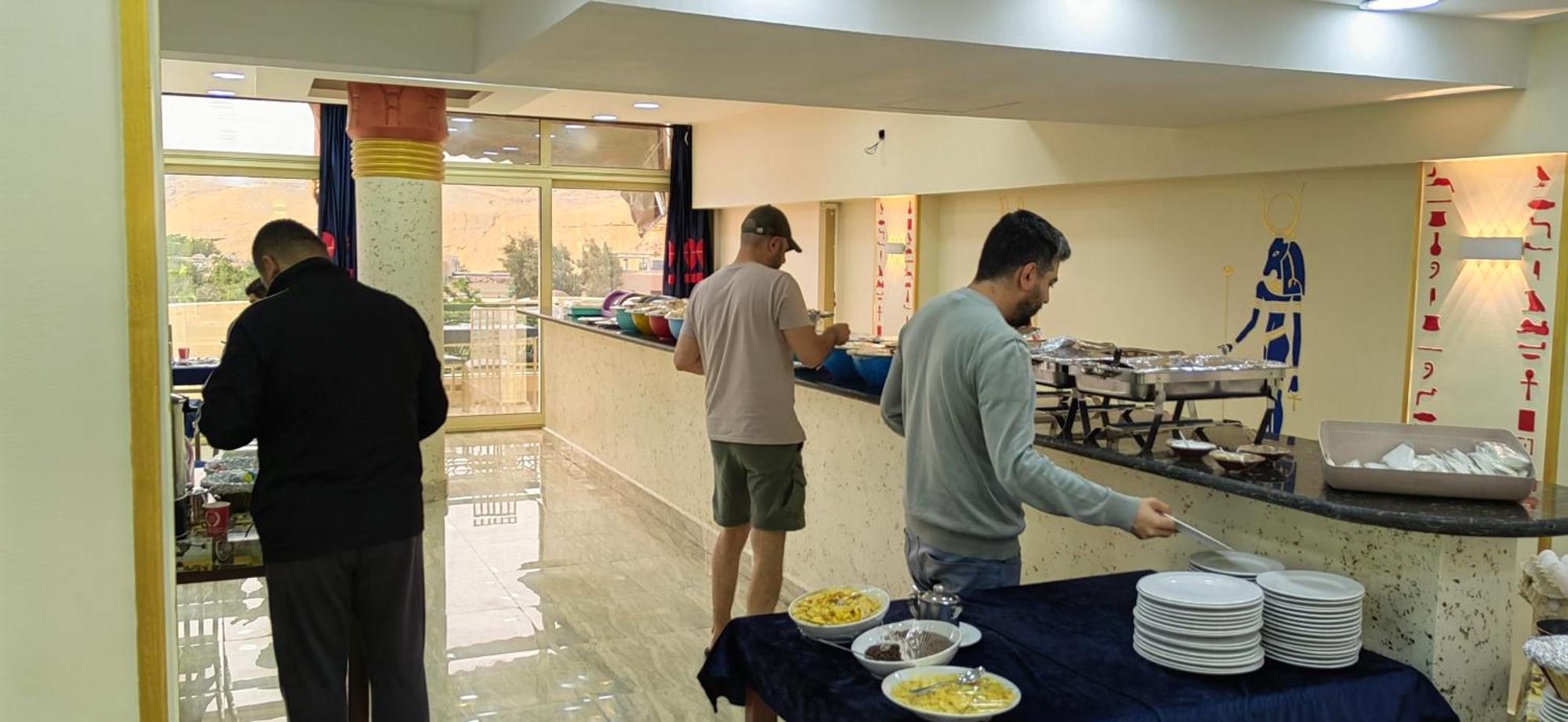 Hotel Regency Pyramids 4*