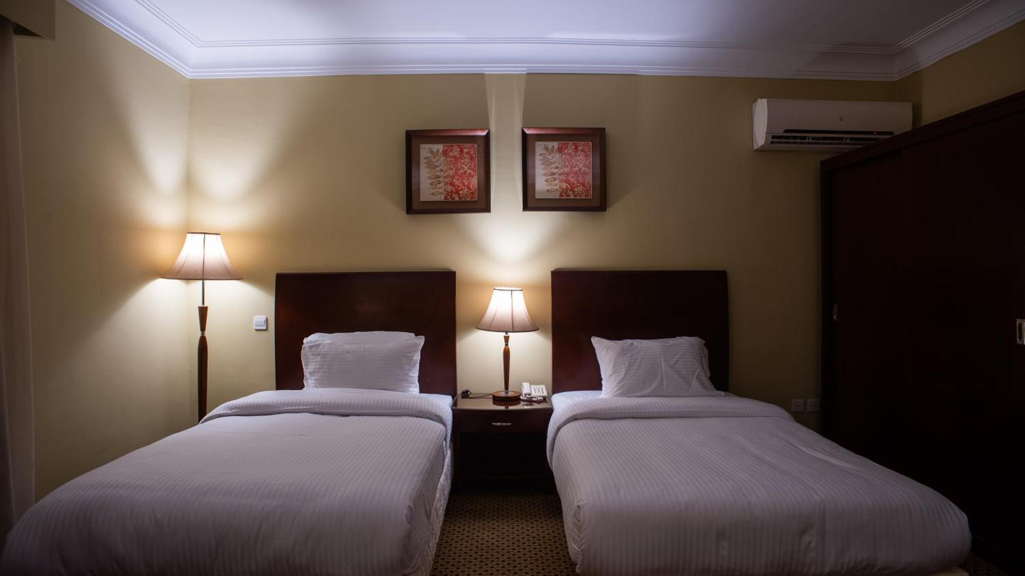 The 604 Powered By Look Otel 4*