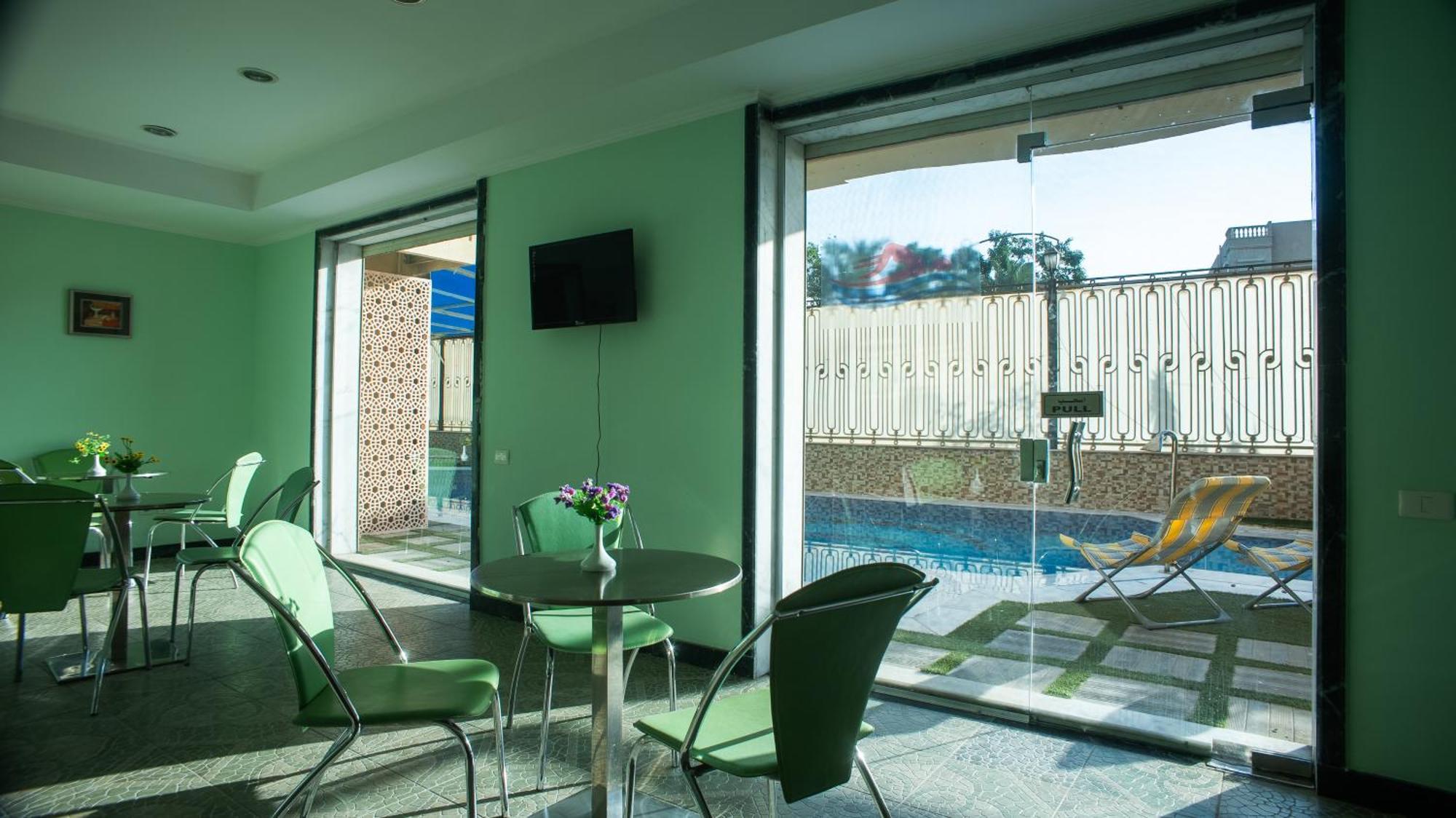The 604 Powered By Look Otel Kahire