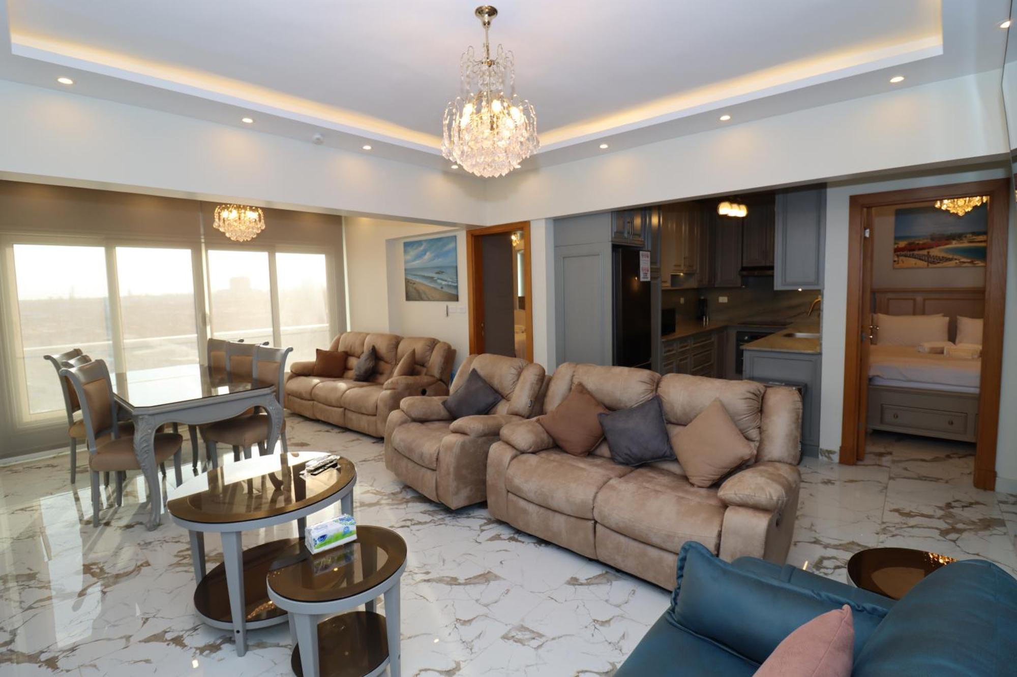 Luxury Mamoura Private Daire