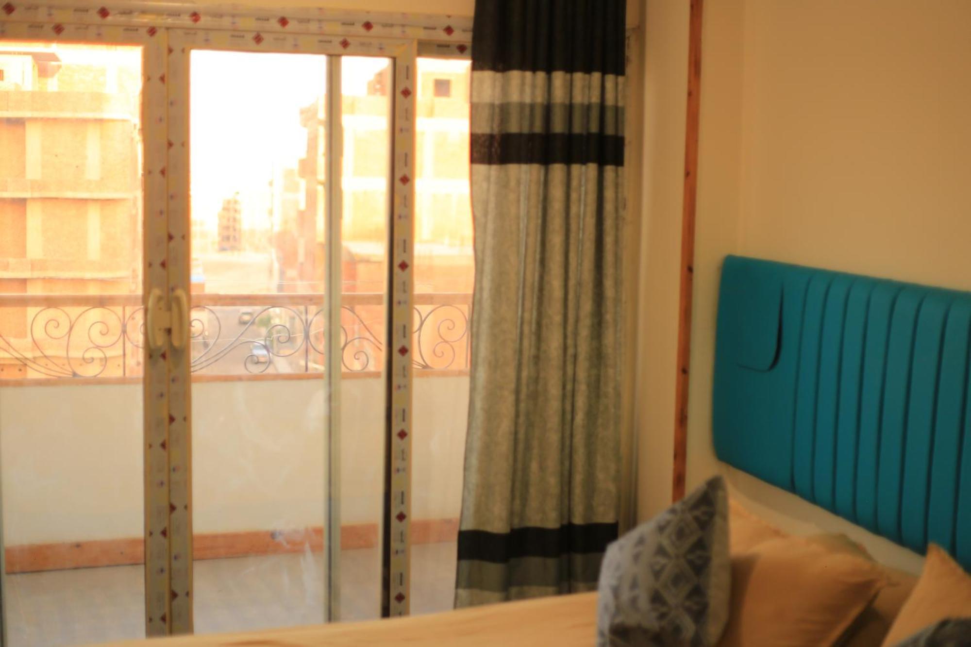 Heart Of Town Sea View Apartment *