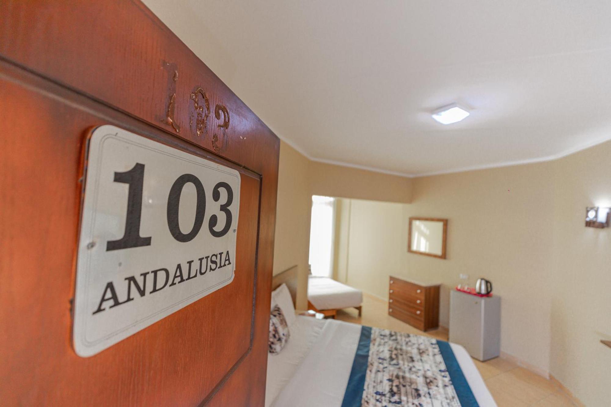 Andalusia Blue Aparthotel *