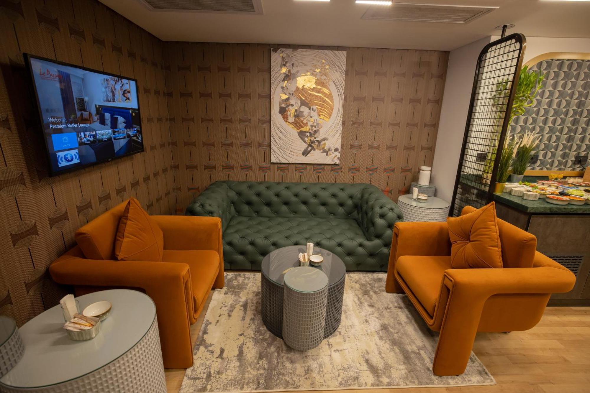 Le Passage & Casino Hotel 5*