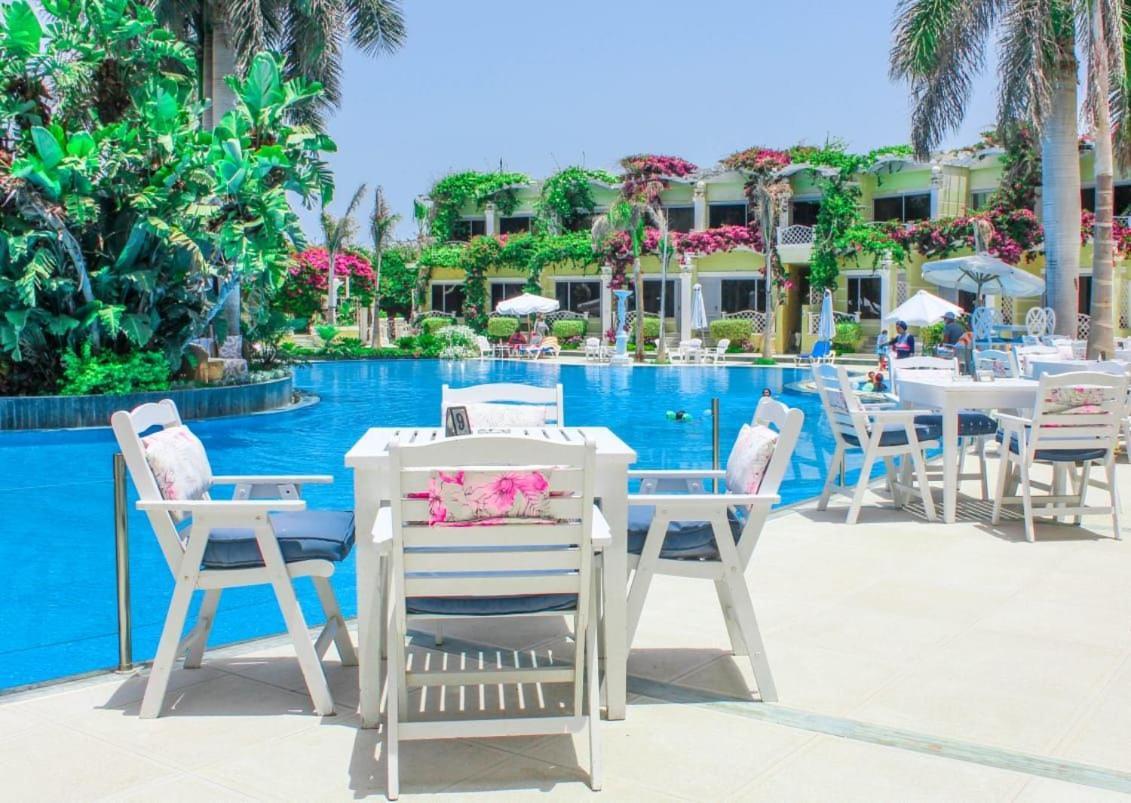 Resort Paradise