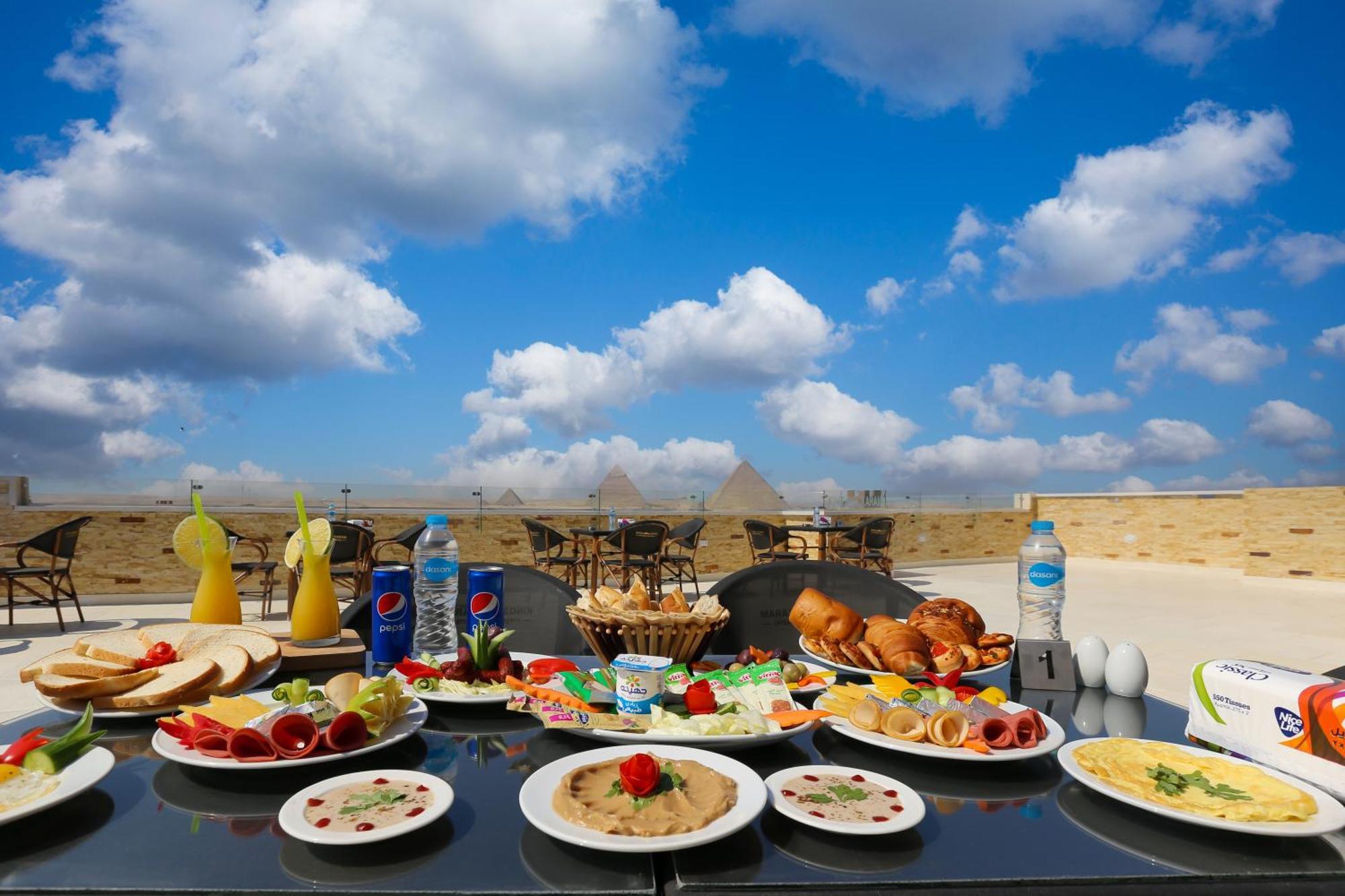 Venus Pyramids - Roof Access W Free Break Fast Guest house 3*
