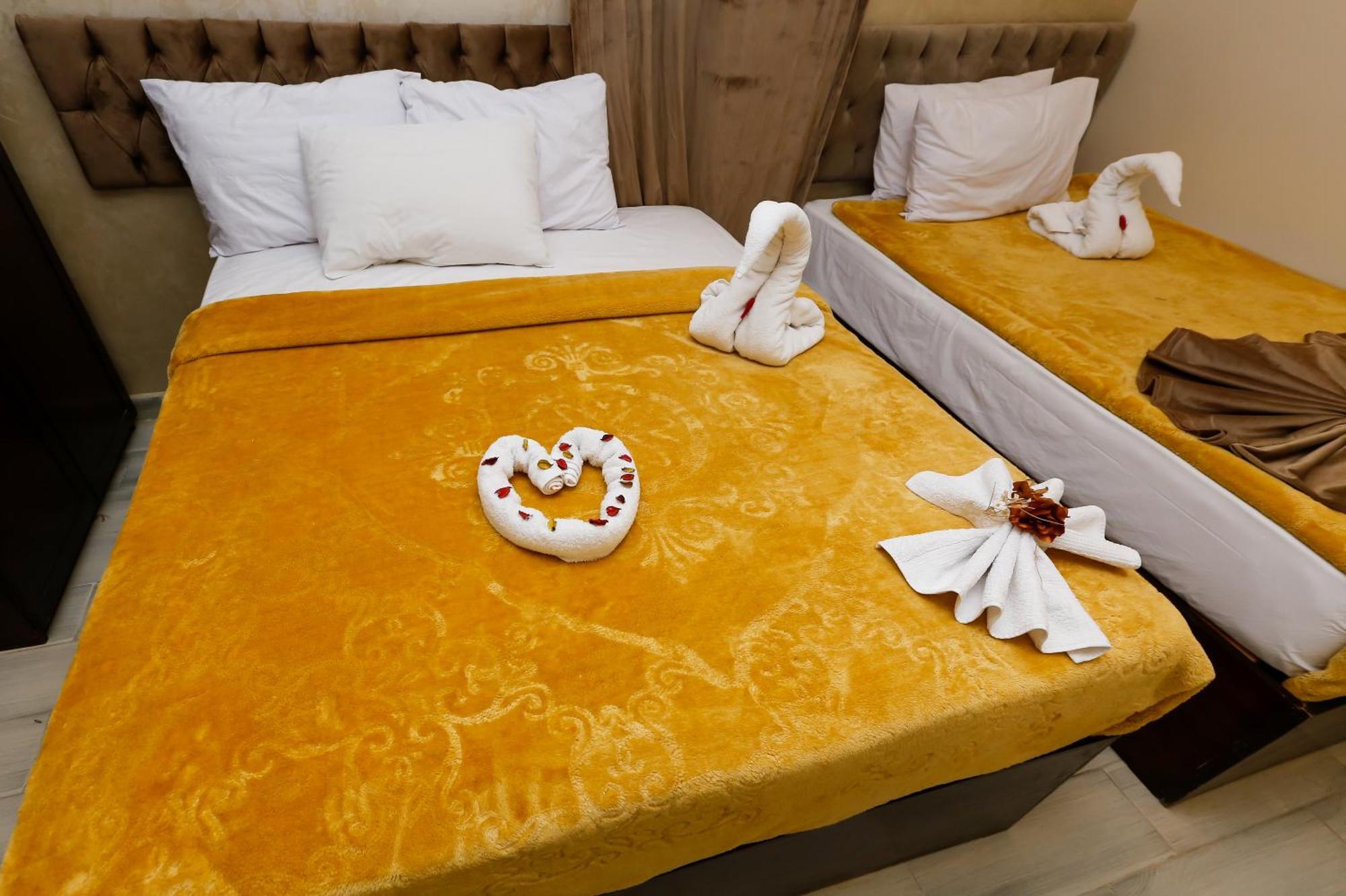 Guest house Venus Pyramids - Roof Access W Free Break Fast