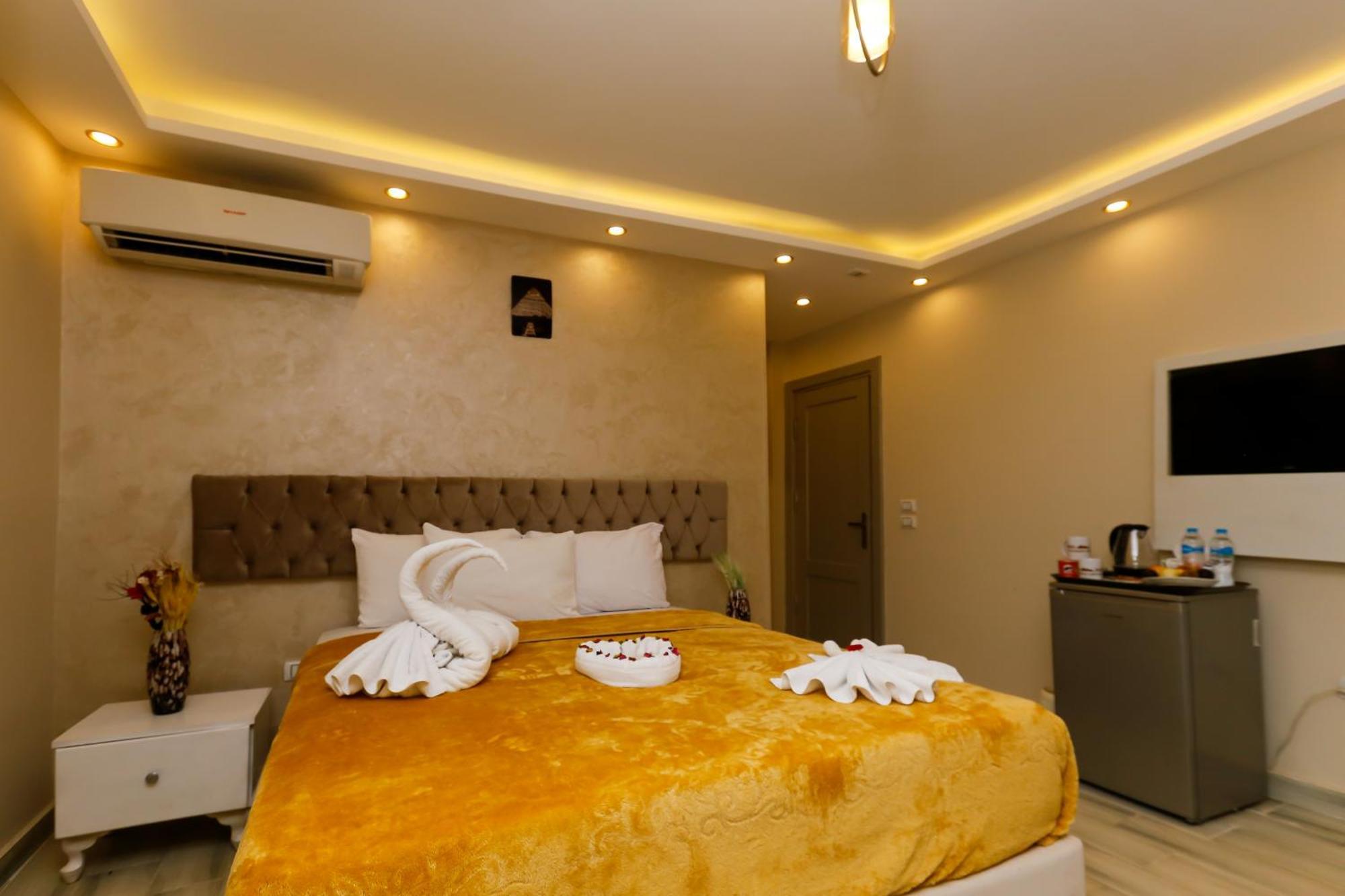 Guest house Venus Pyramids - Roof Access W Free Break Fast
