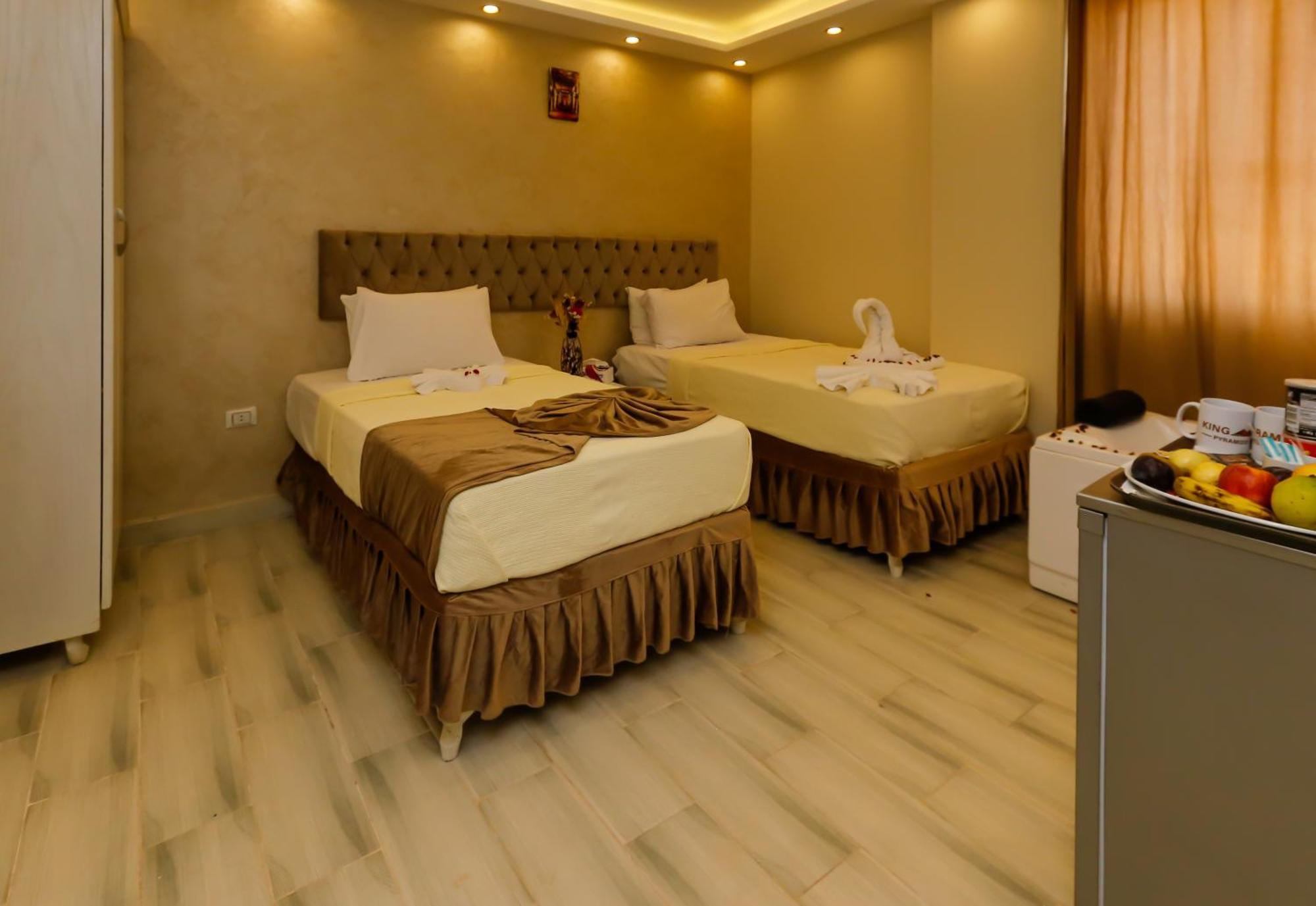 Venus Pyramids - Roof Access W Free Break Fast 3* Kafrat al Jabal