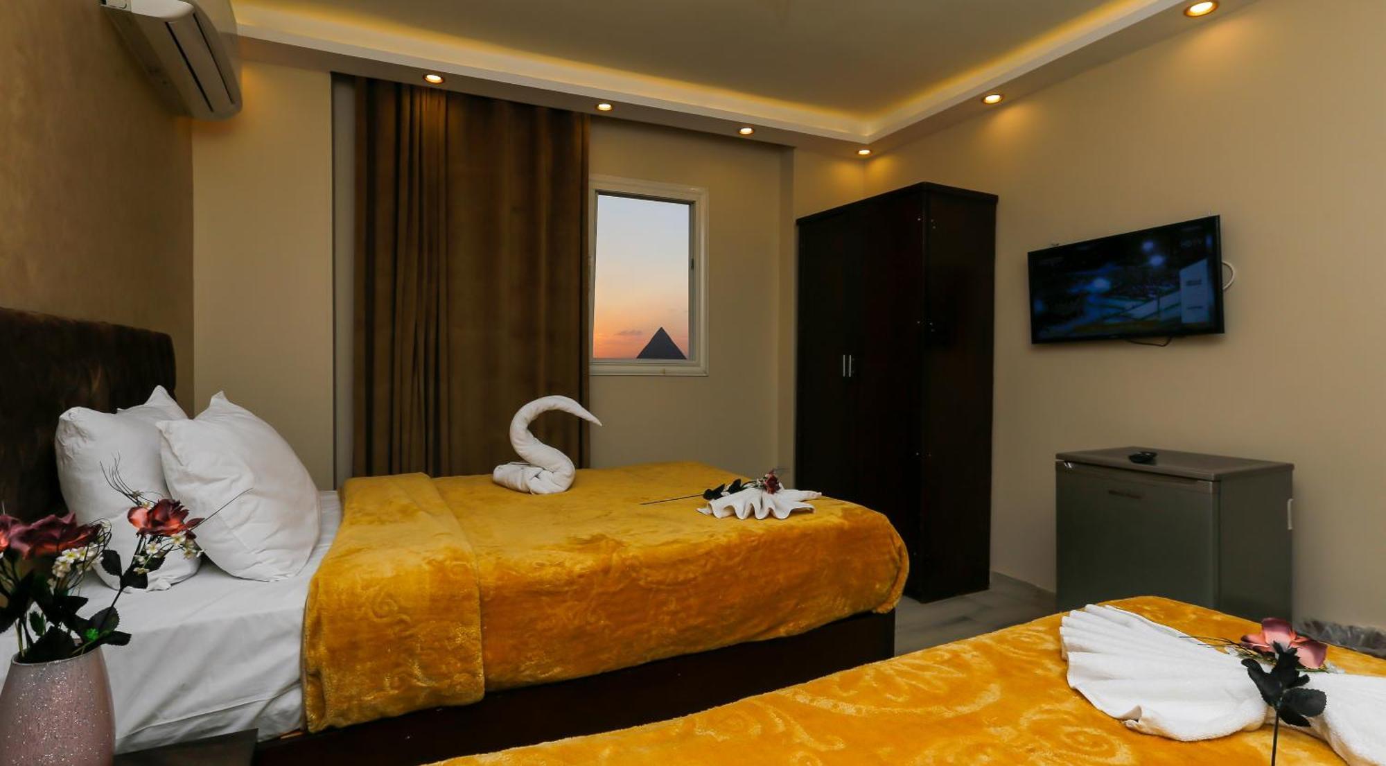 Venus Pyramids - Roof Access W Free Break Fast 3* Kafrat al Jabal