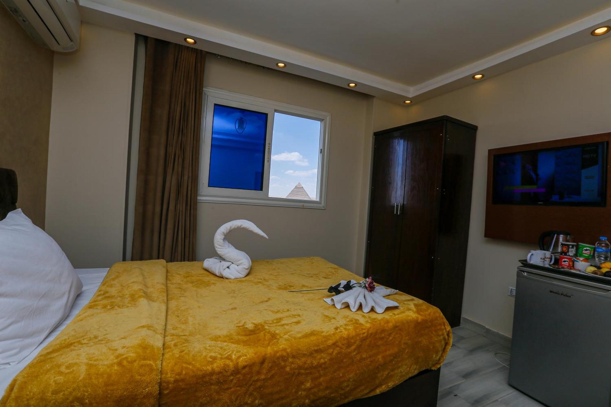 Venus Pyramids - Roof Access W Free Break Fast Kafrat al Jabal