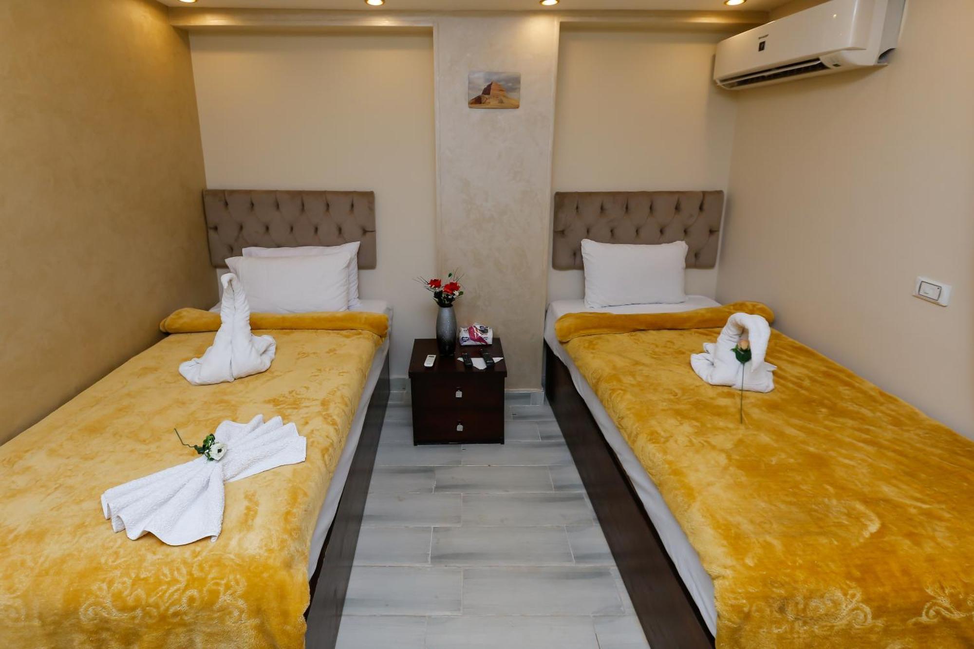 Guest house Venus Pyramids - Roof Access W Free Break Fast 3*