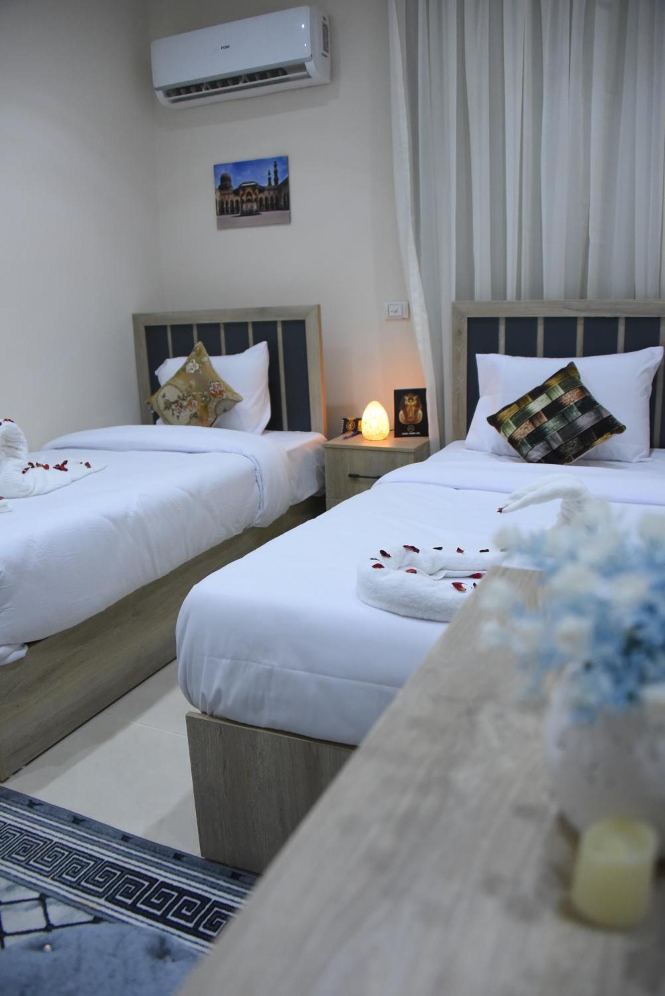Inn Pyramids Kafrat al Jabal