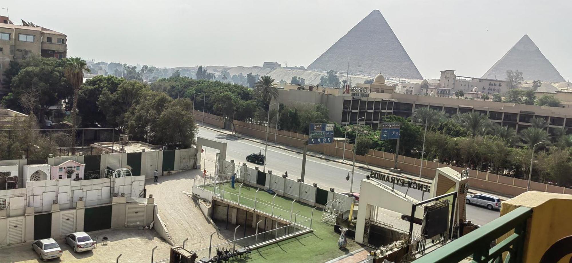 New Regency Pyramids View 4* Kafret el-Gabal