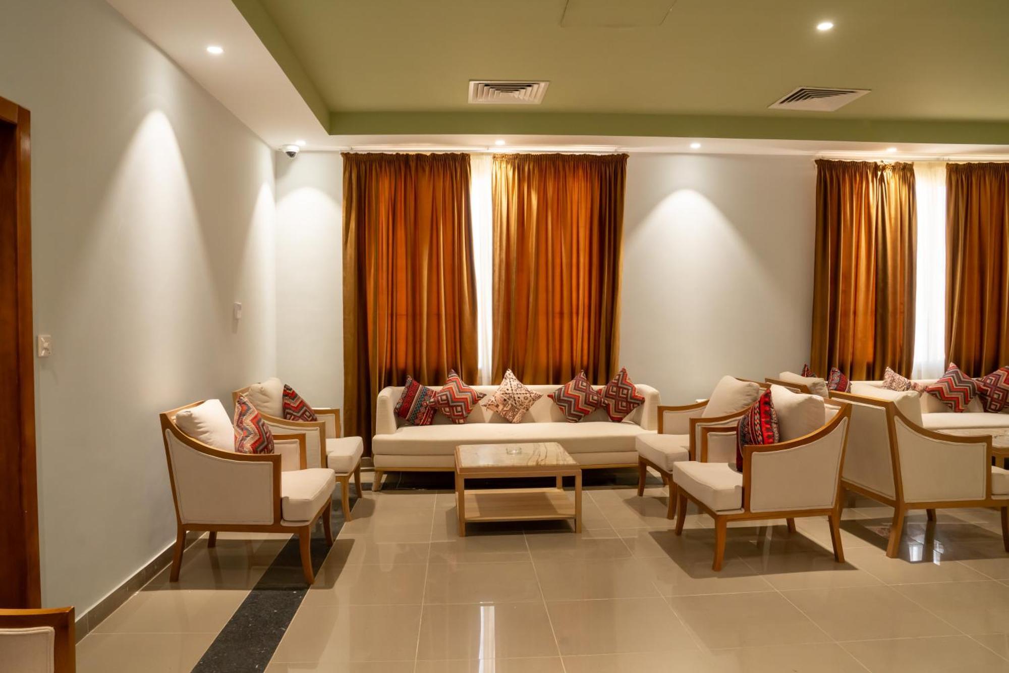 Hotel Azal Lagoons