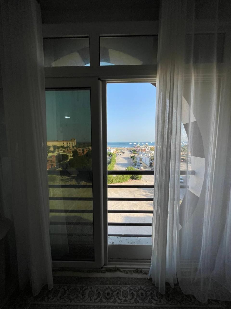 2bedroom In Apartment *