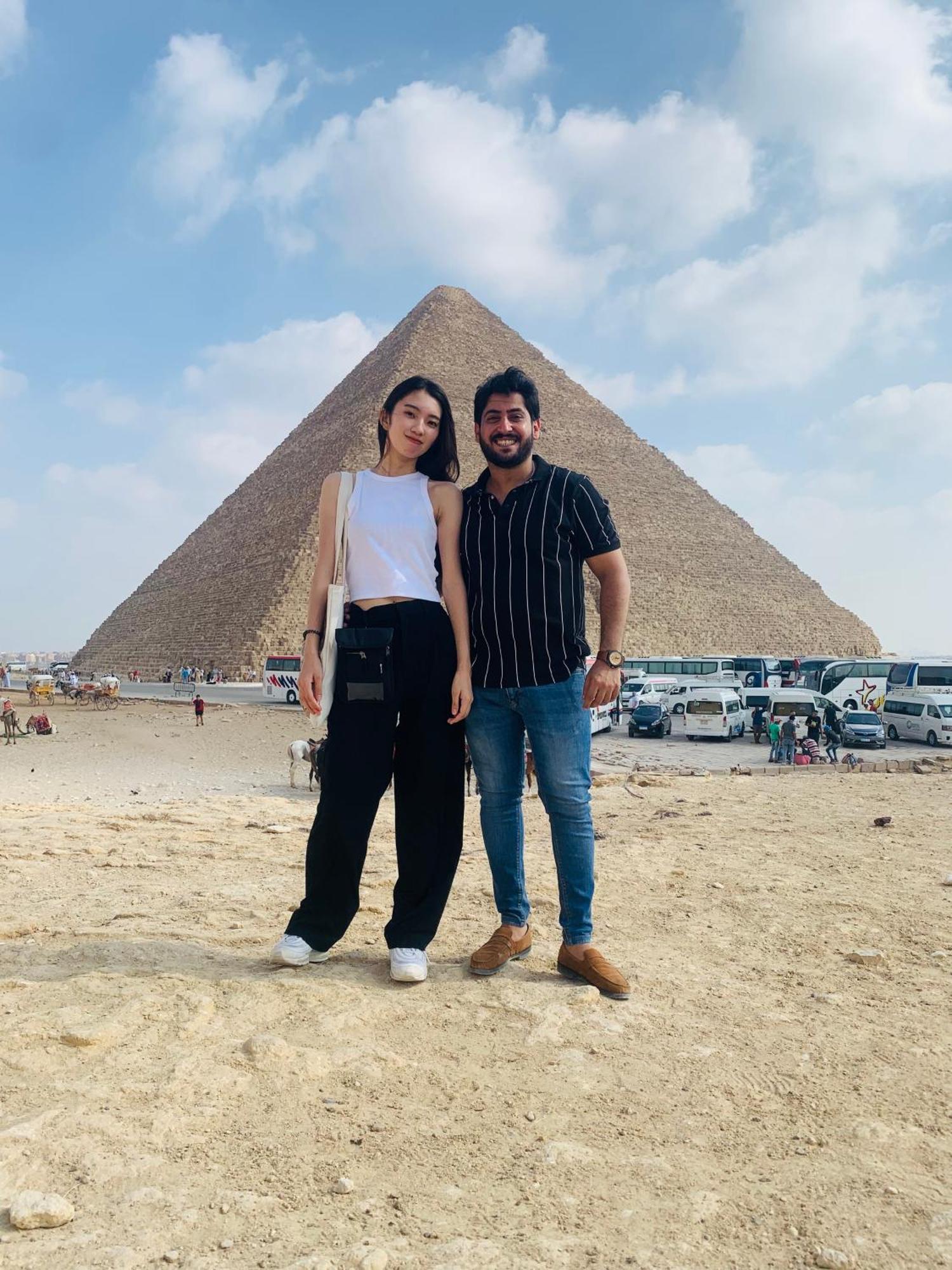 Loay Pyramids View * Kahire