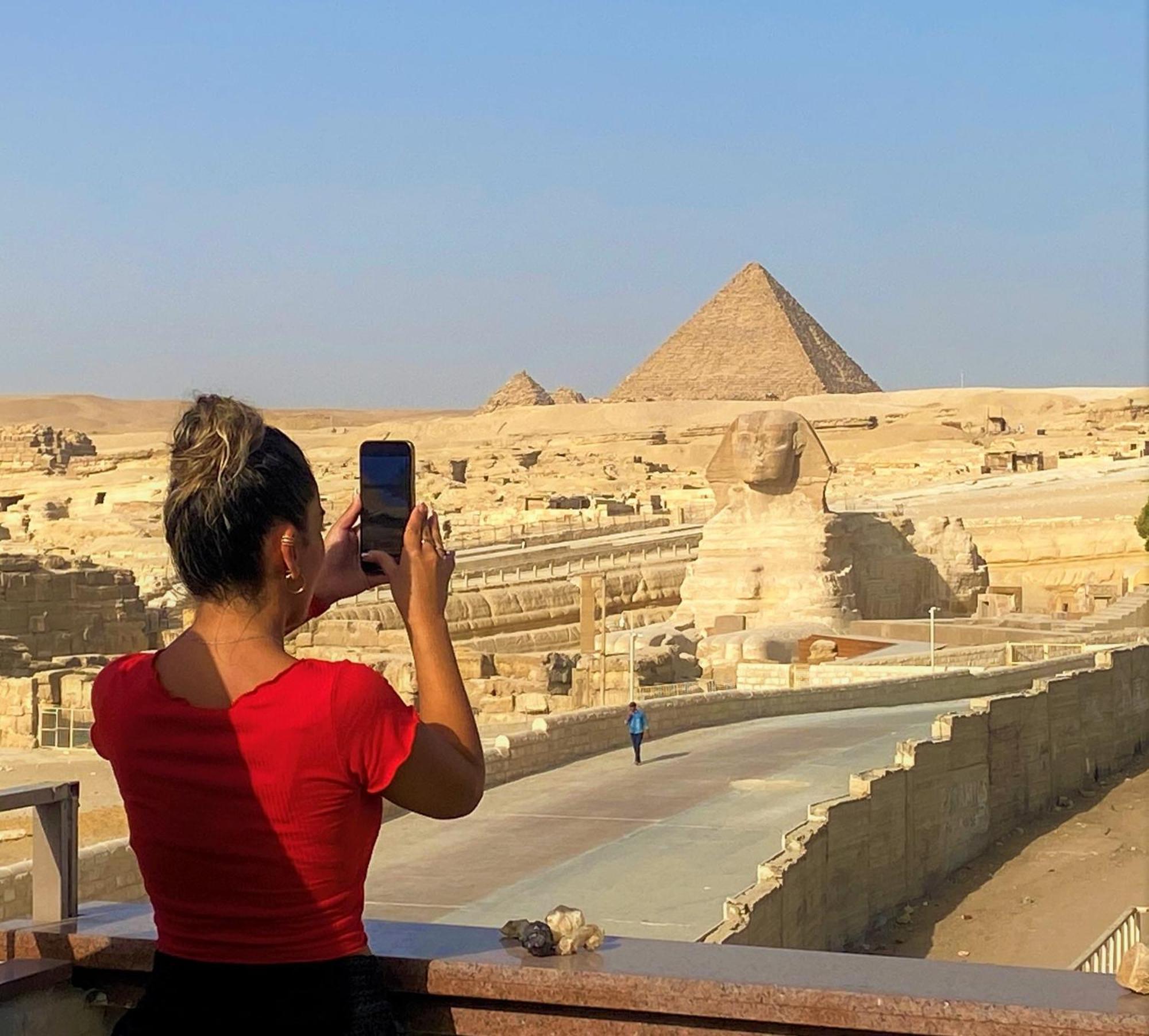 Seven Pyramids Panoramic View Bed & Breakfast Kafrat al Jabal