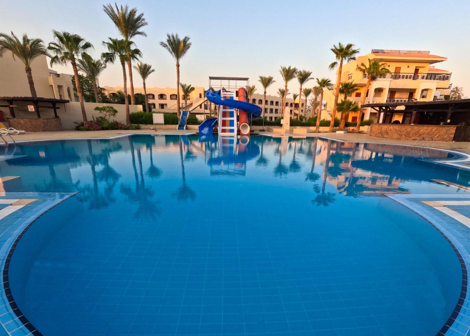 Ivy Cyrene Island Aqua Park (adults Only) Complex