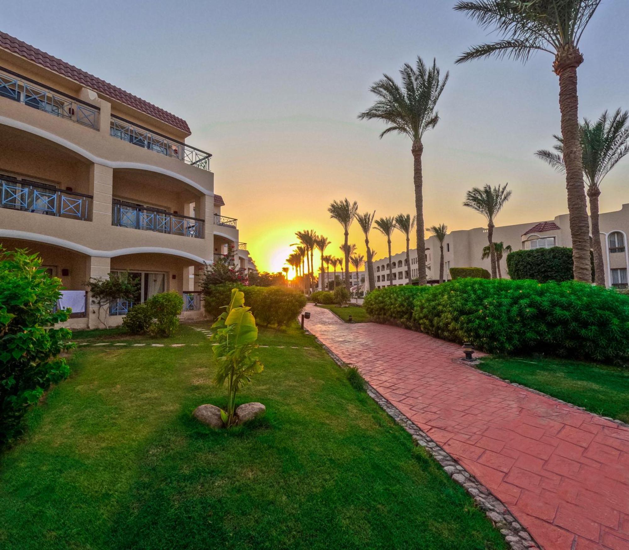 Ivy Cyrene Island Aqua Park (adults Only) Complex 4*