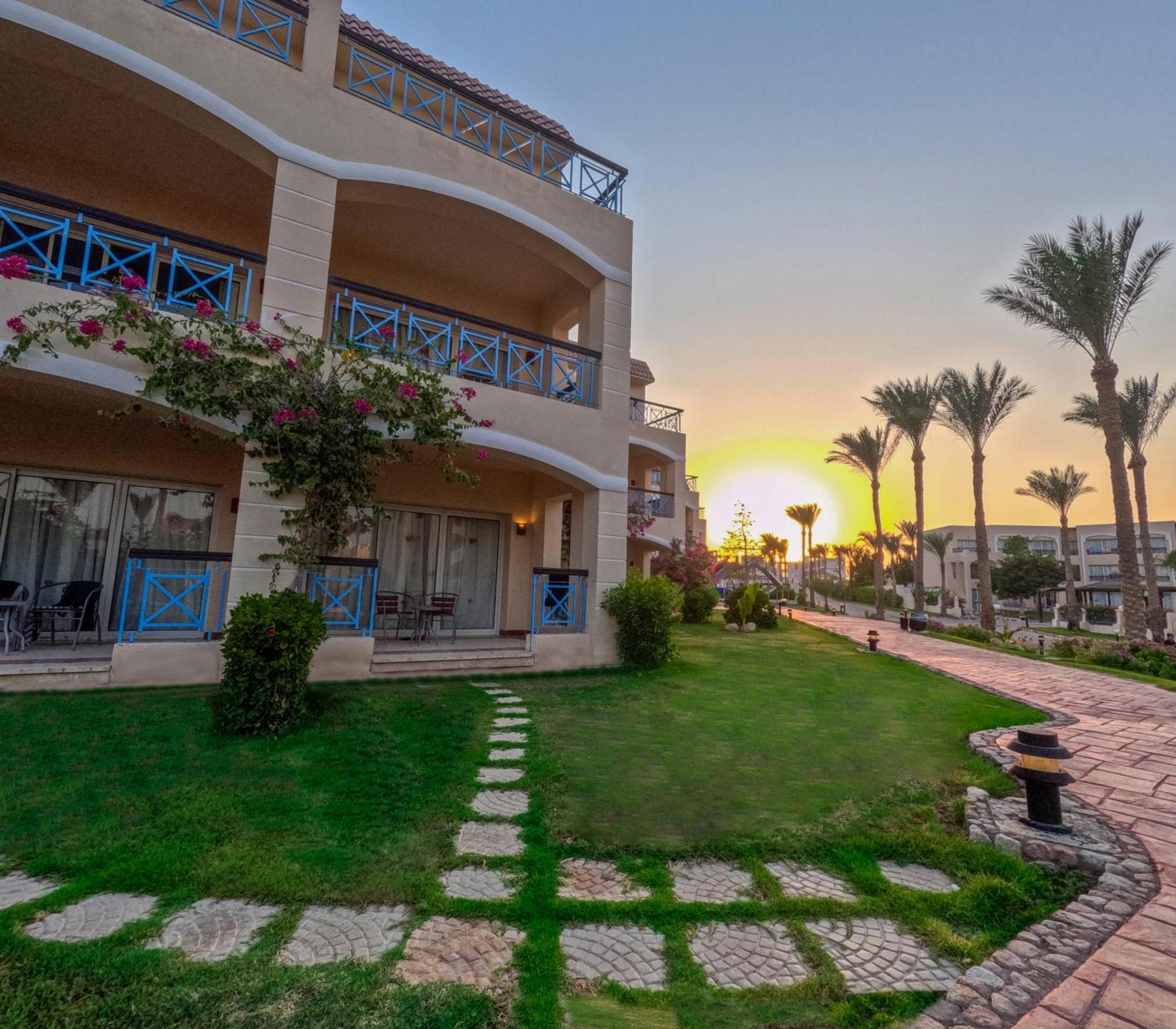 Resort Ivy Cyrene Island Aqua Park (adults Only)