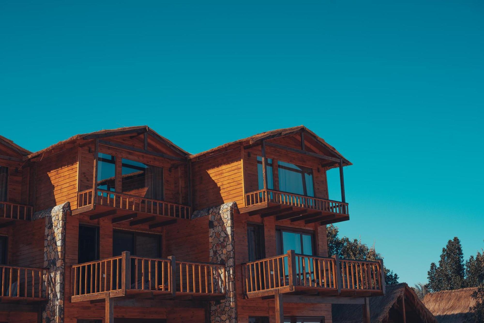Hotel Paradise Sweir 3*
