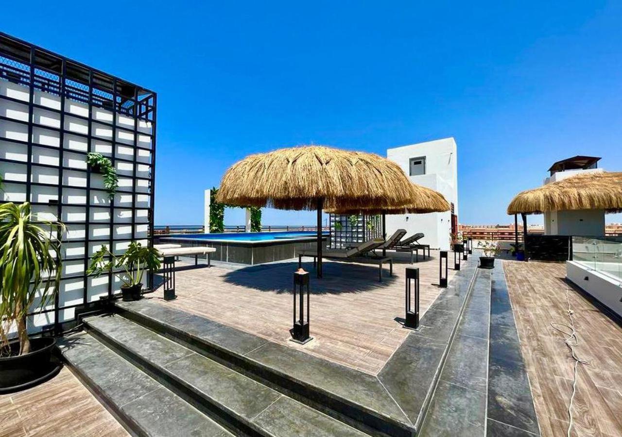 Sanctuary Sunlit Haven With 4 Pools, Rooftop Sunsets & Gourmet Bites Steps Away * Hurghada