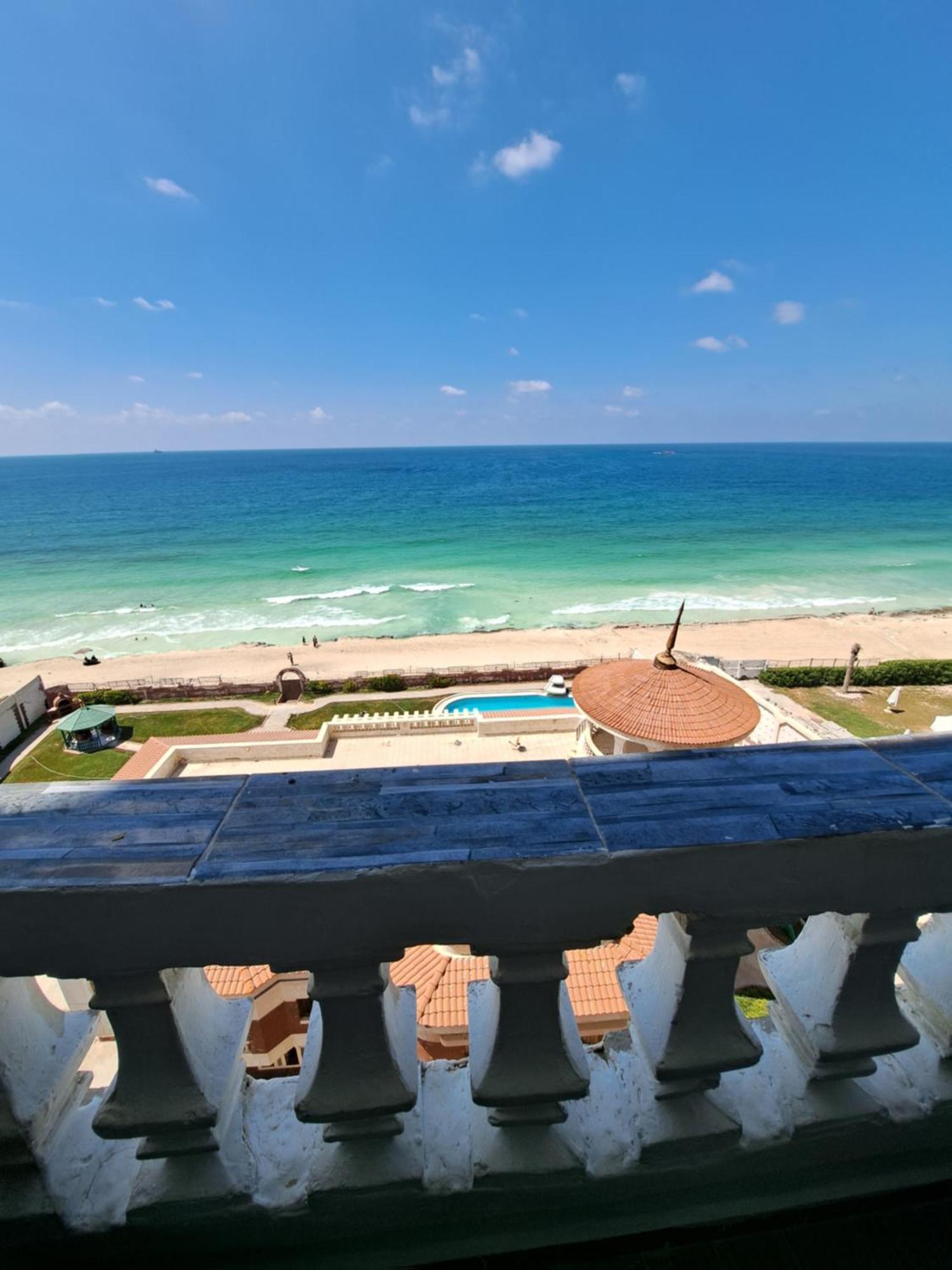 Panorama Sea View Apartment: Coast Getaway *