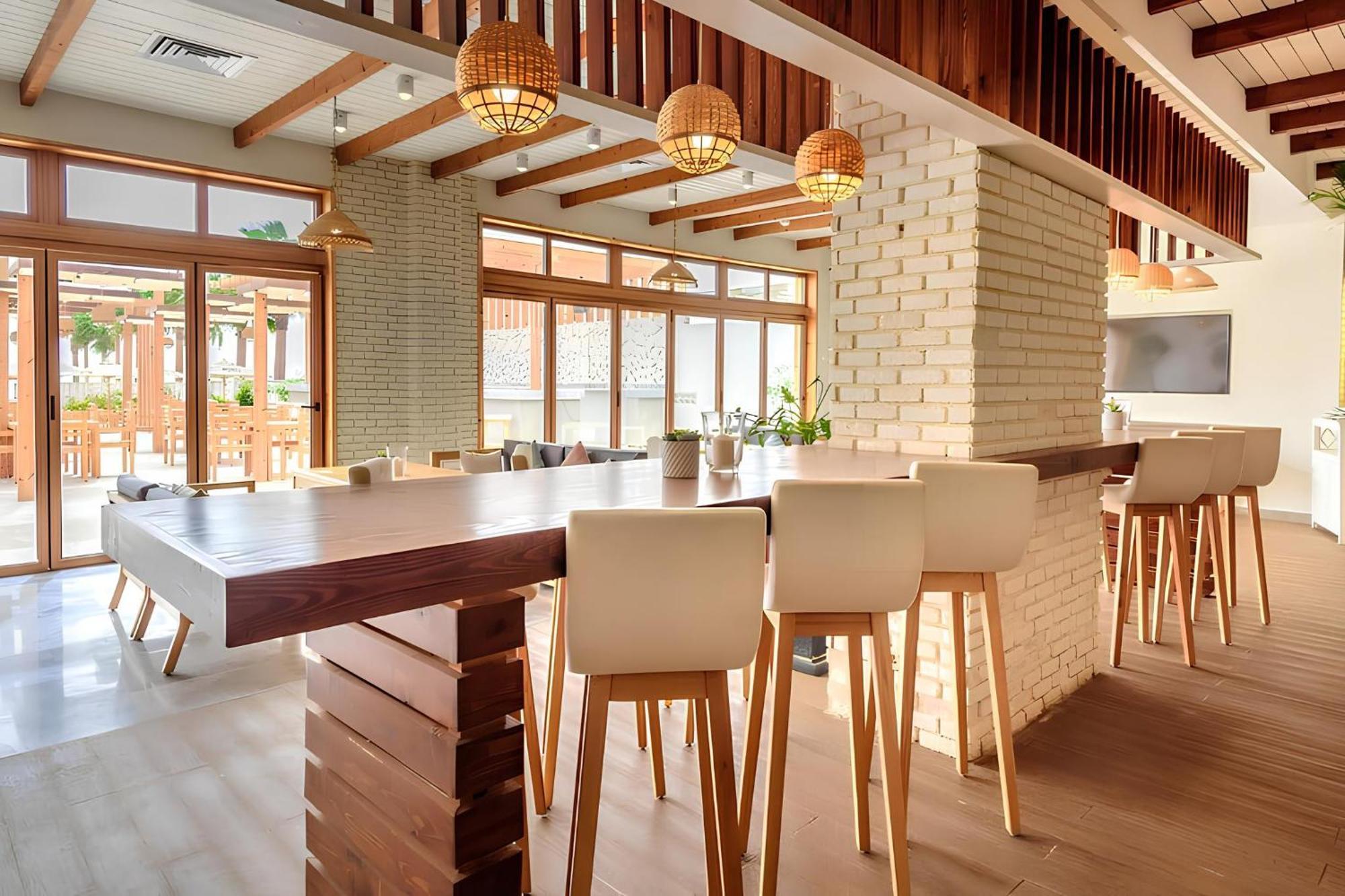 Salty Life Chalet: Poolside Two-bedroom At Azha * Ain Sukhna