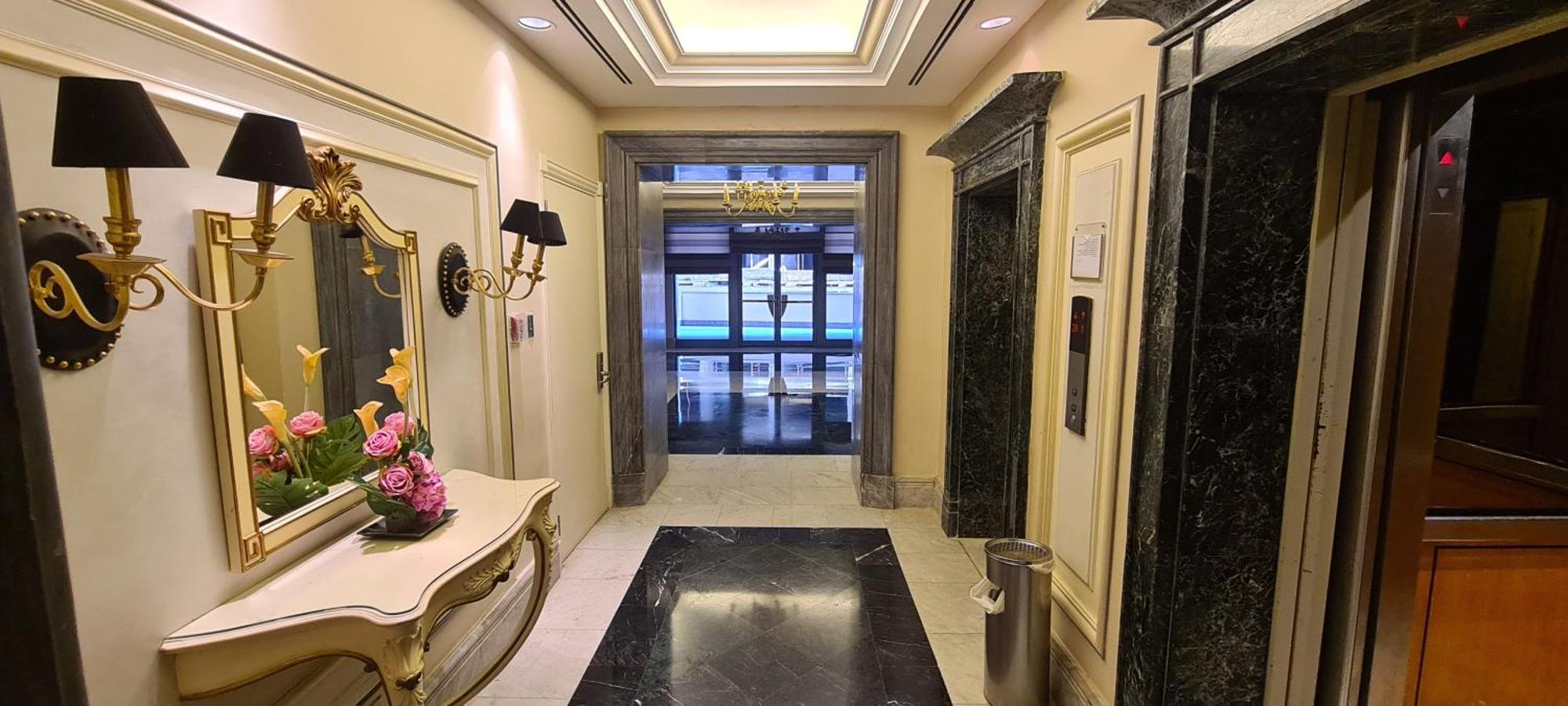 Grand Plaza San Stefano: Luxury With Mall Access Apartment Alexandria