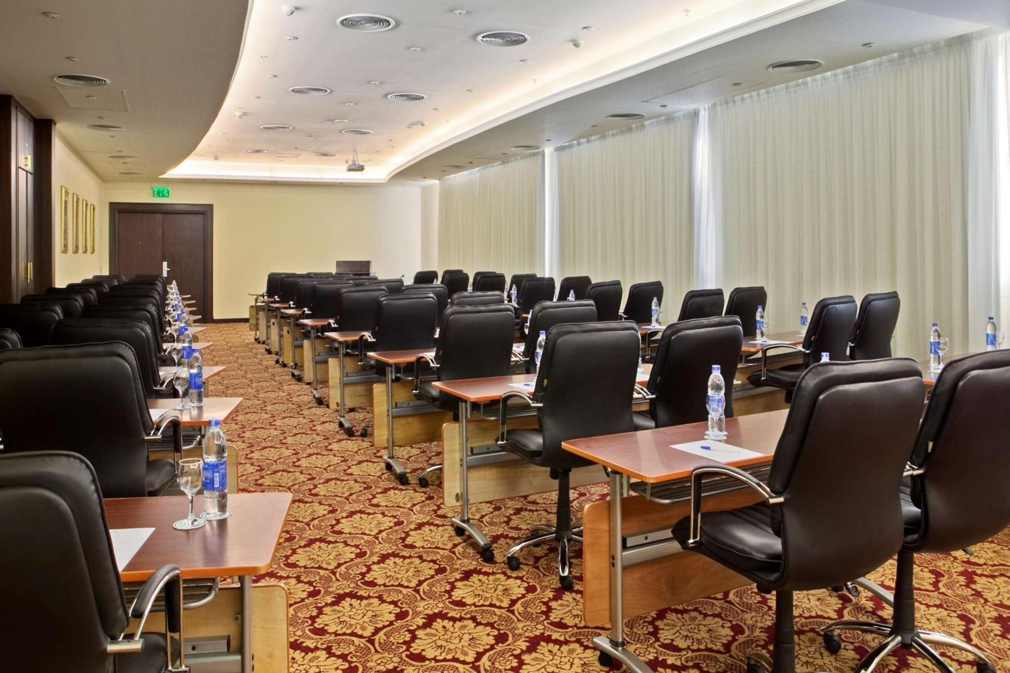 Complex Hilton Plaza Alexandria