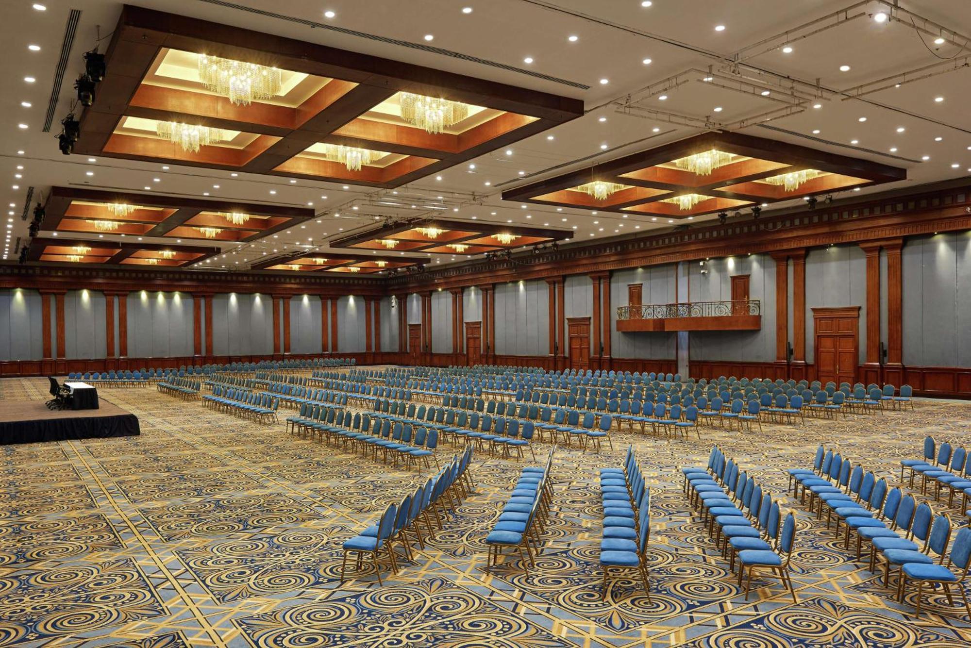 Complex Hilton Plaza Alexandria