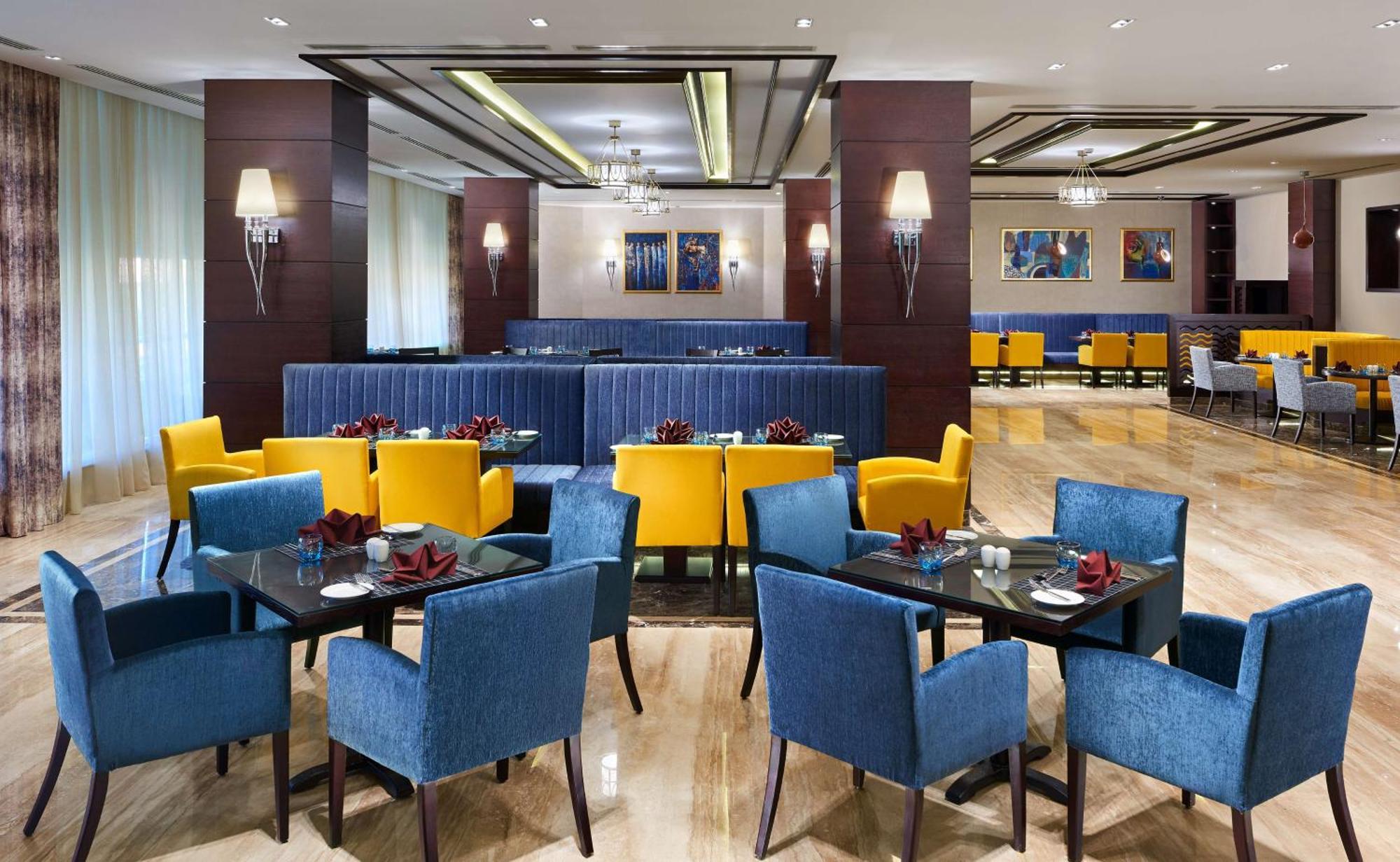 Complex Hilton Plaza 5*