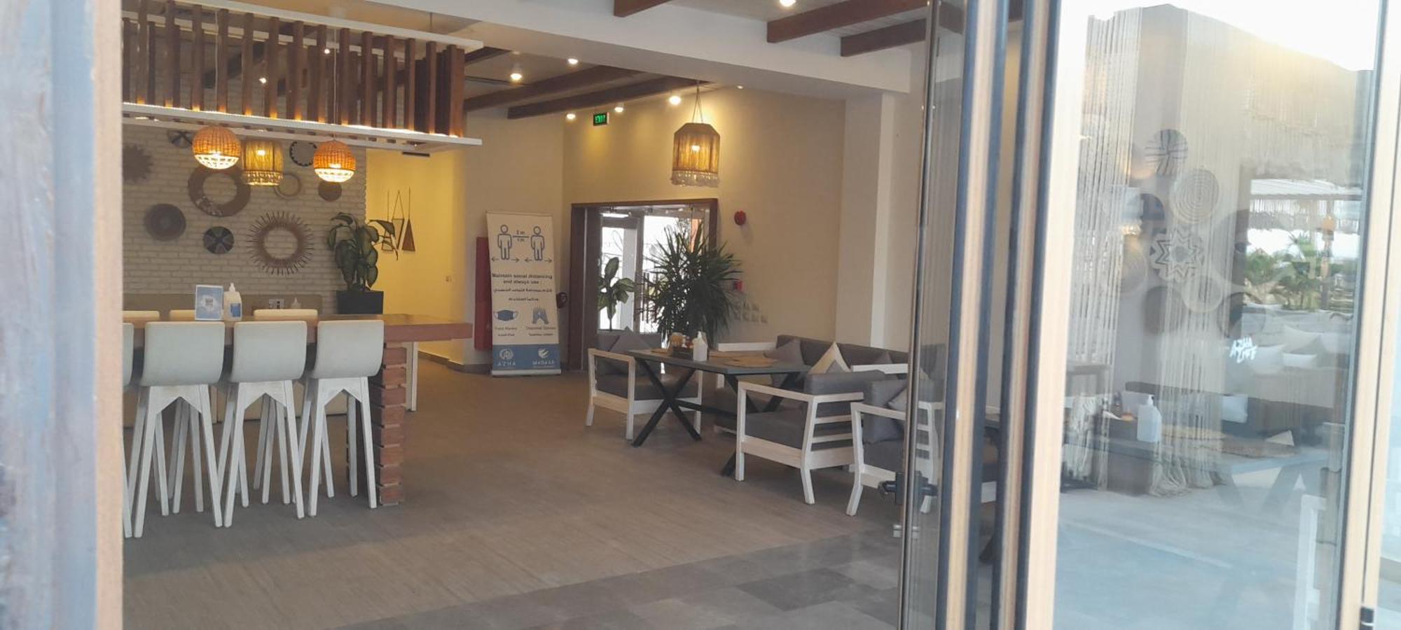 Salty Life Chalet: Poolside Two-bedroom At Azha