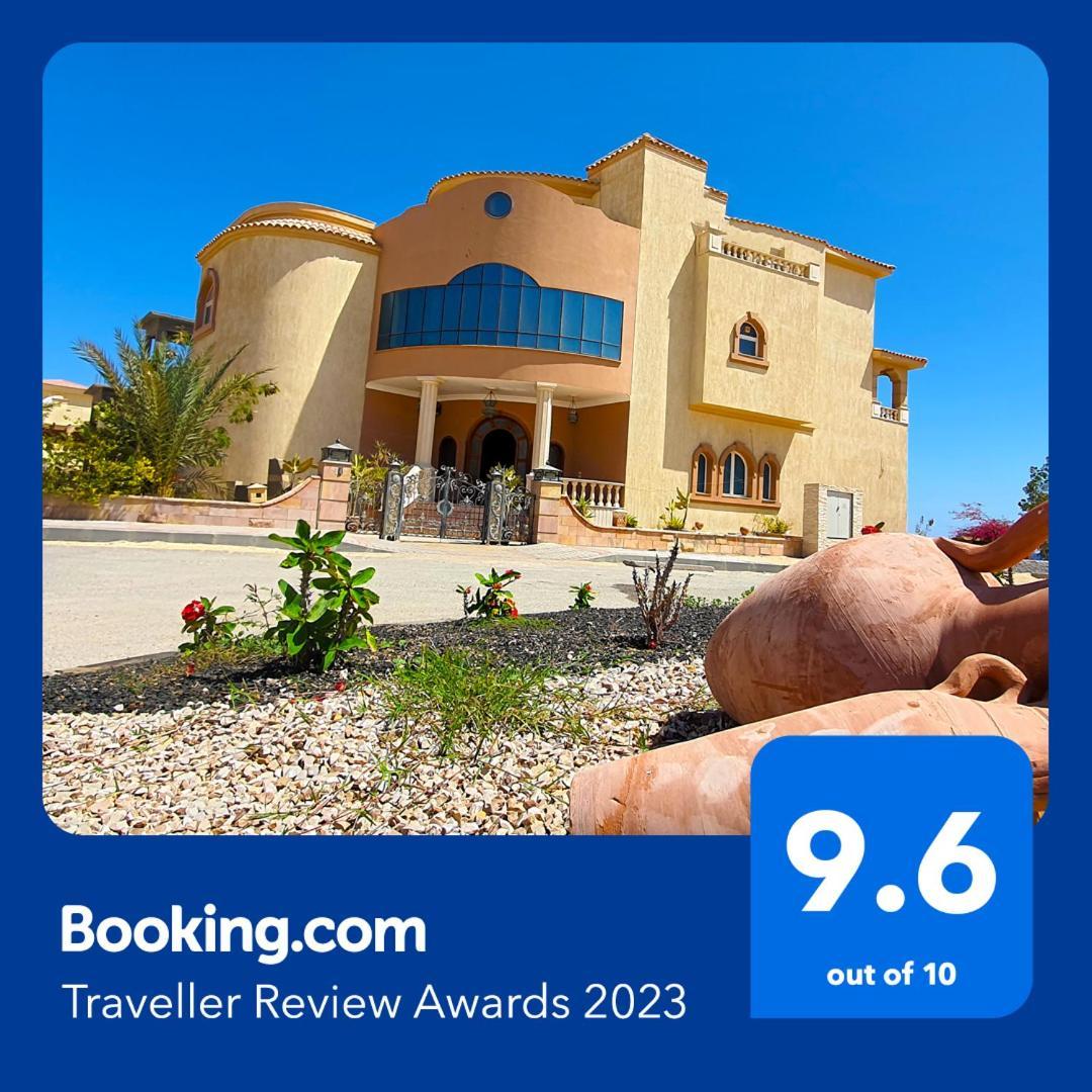 Villa Luxury Seafront Pool - 3 Stories & Roof Floor - Master Bedrooms *