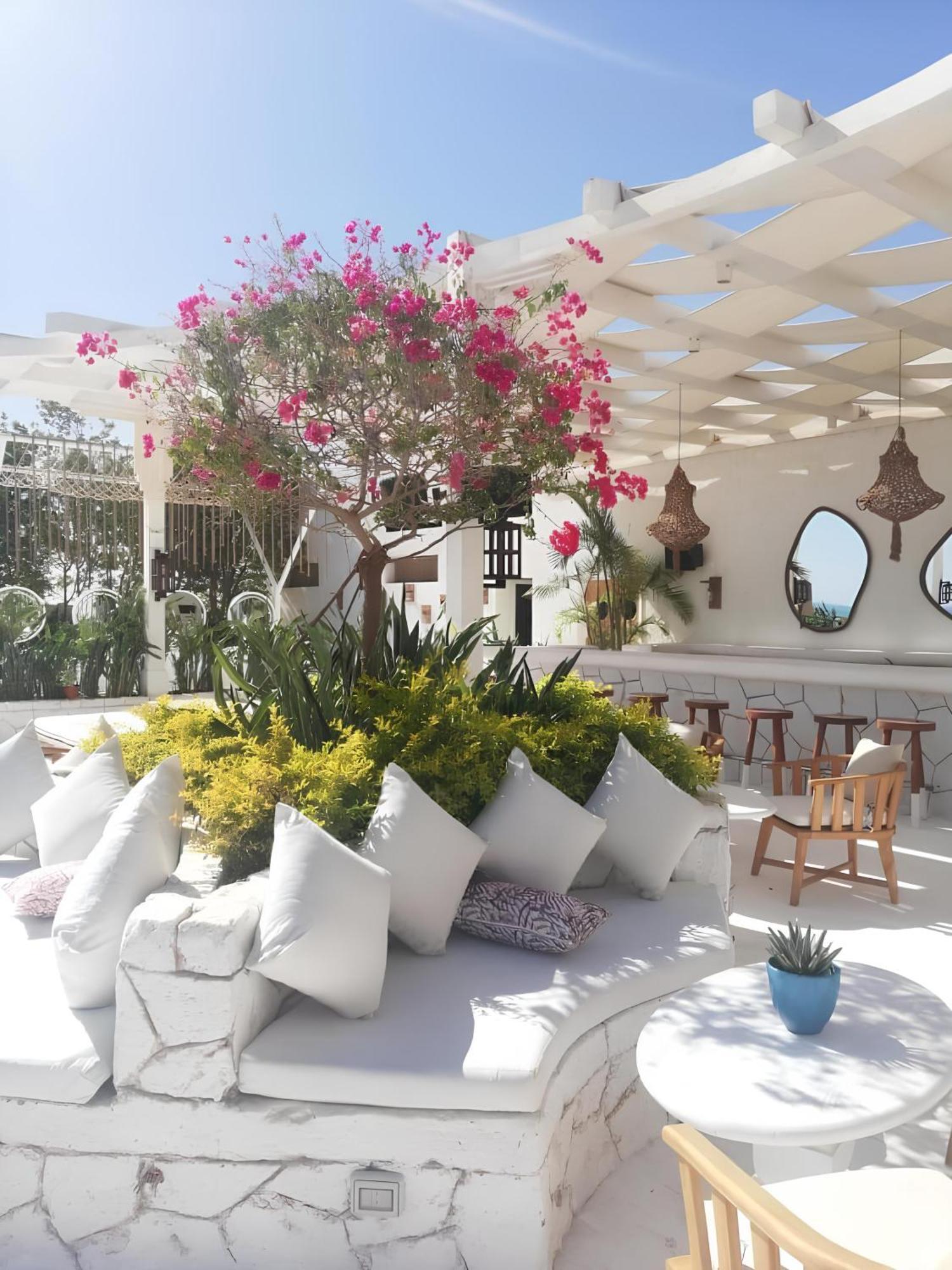 Apartment Salty Life Chalet: Poolside Two-bedroom At Azha *