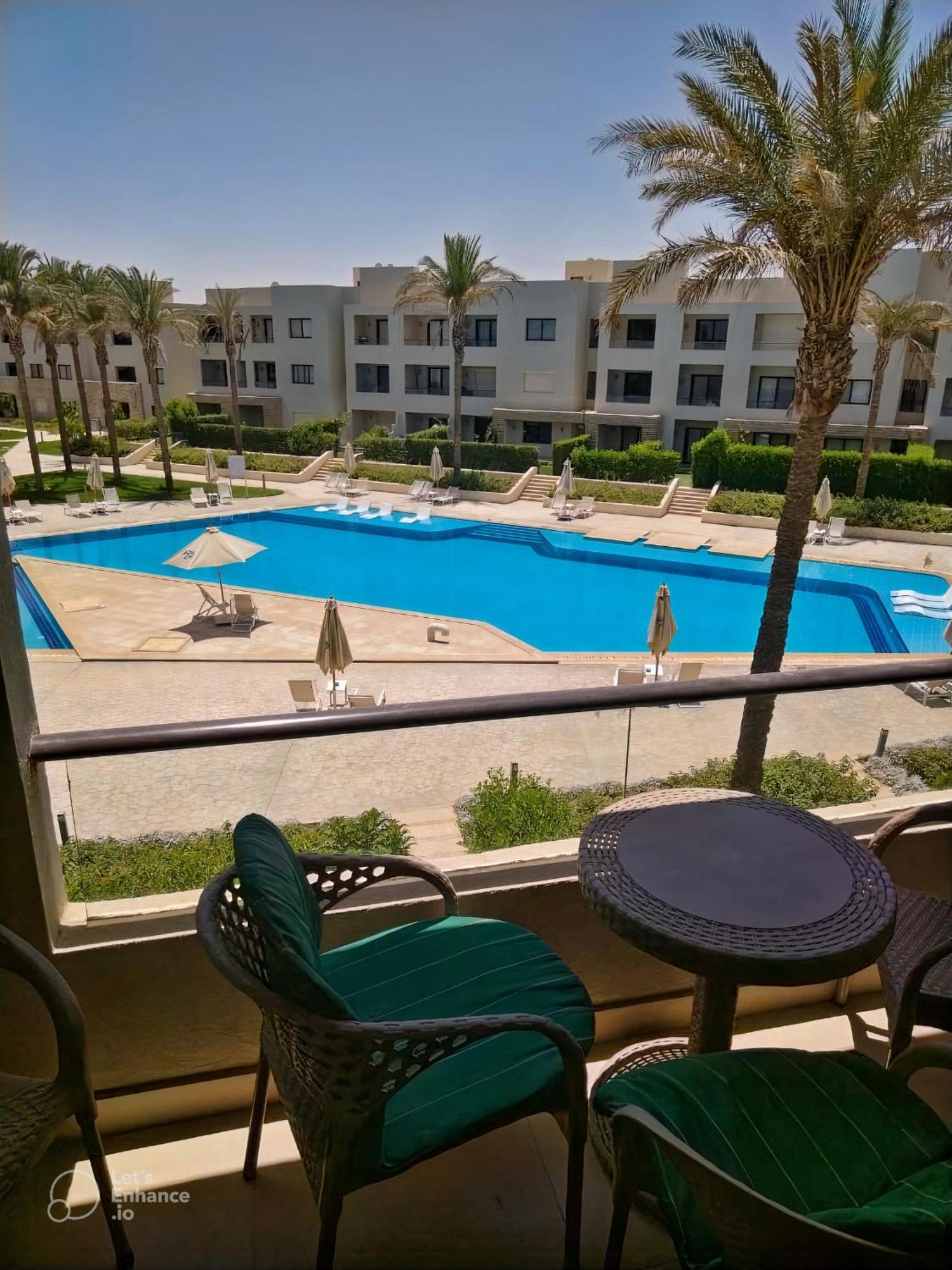 Apartment Salty Life Chalet: Poolside Two-bedroom At Azha