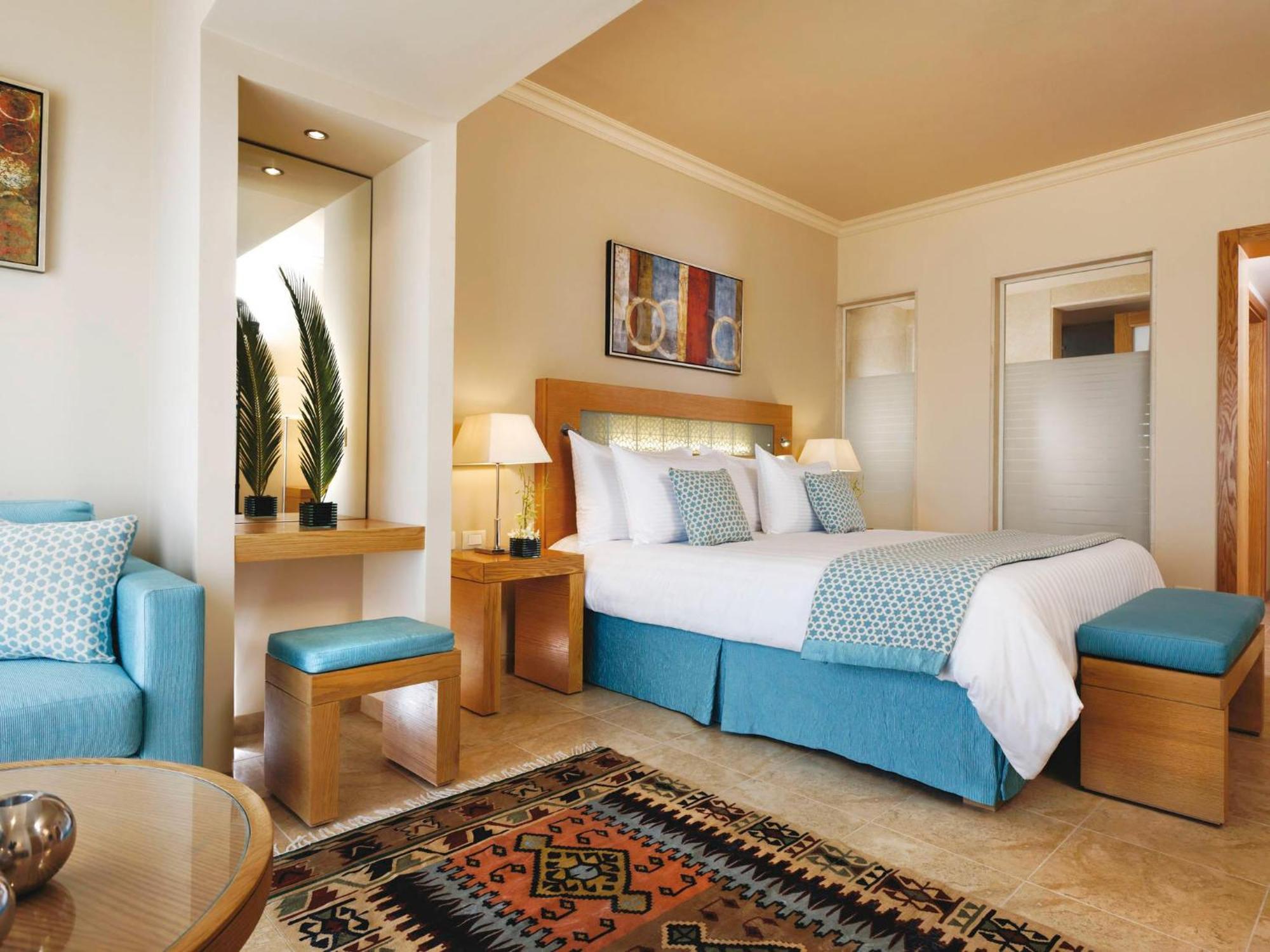 Movenpick Waterpark & Soma Bay