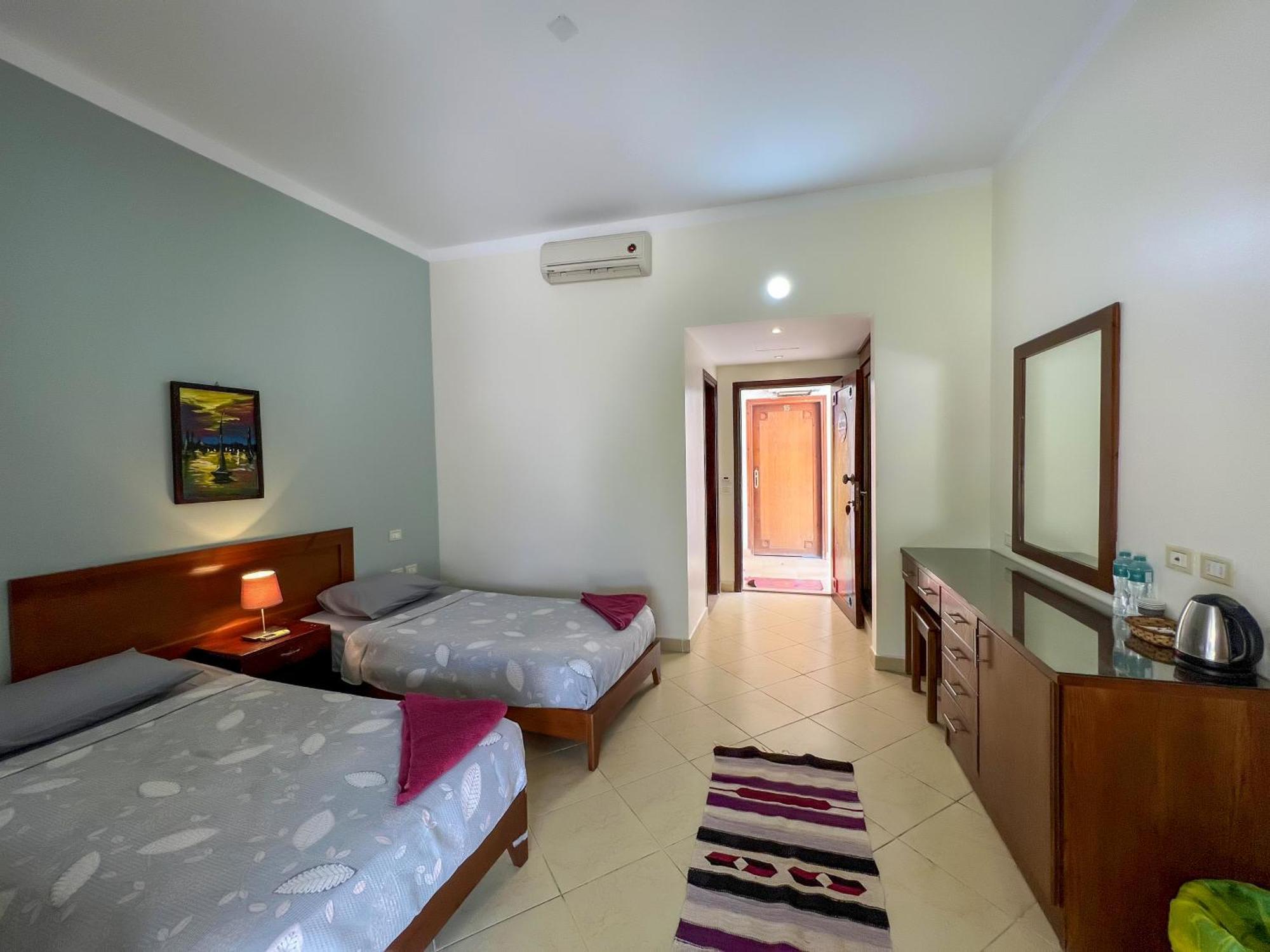 Hostel Club Red